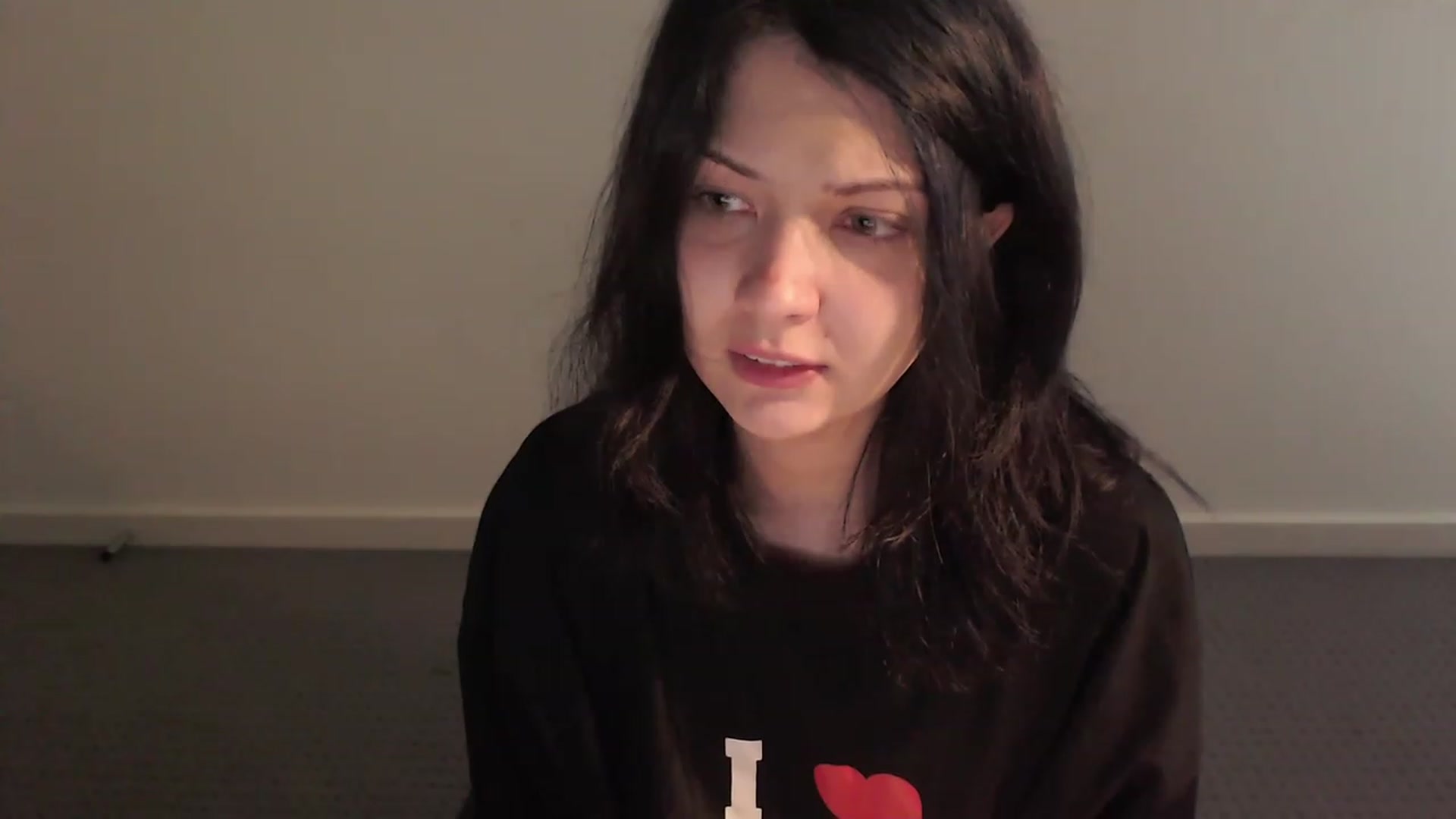 Gallery image thumbnail from RoomToAvoid's myfreecams stream on, 02/03/2023, 24:14 image 6 of 20