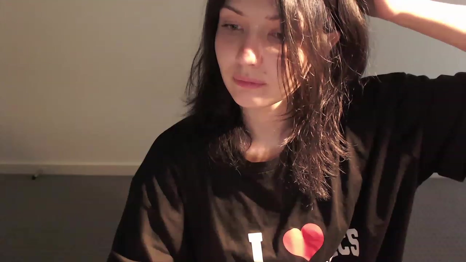 Gallery image thumbnail from RoomToAvoid's myfreecams stream on, 02/03/2023, 24:14 image 2 of 20
