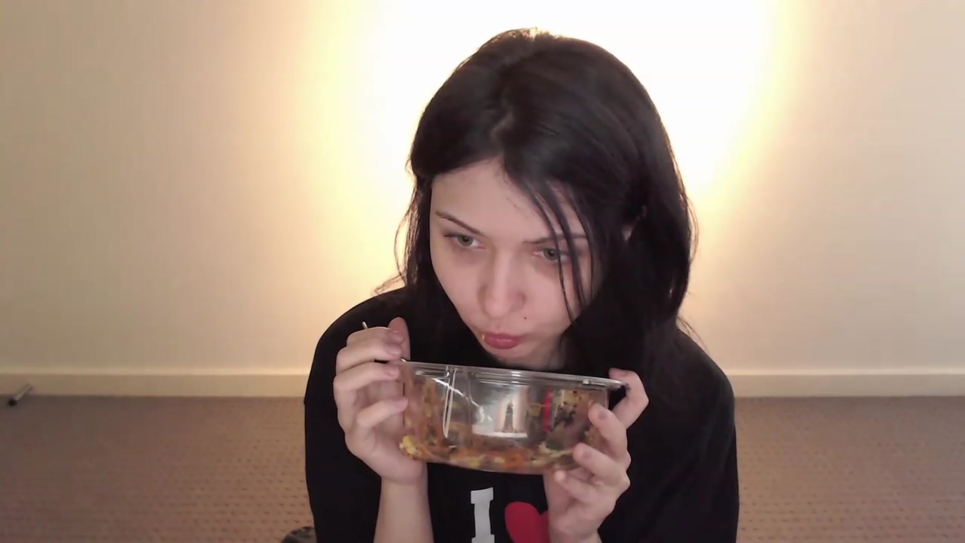 Gallery image thumbnail from RoomToAvoid's myfreecams stream on, 02/03/2023, 02:36 image 12 of 20