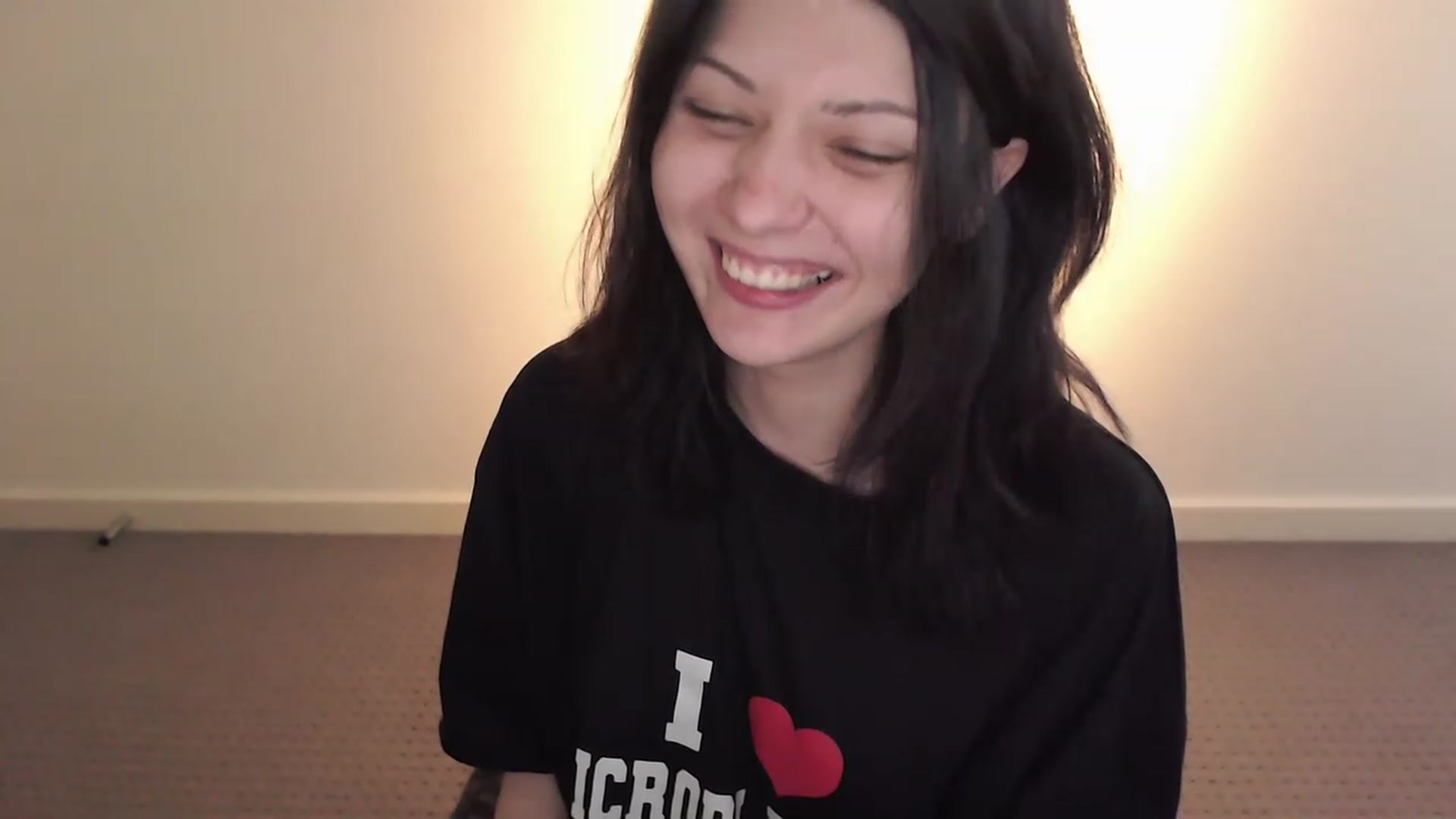 Gallery image thumbnail from RoomToAvoid's myfreecams stream on, 02/03/2023, 02:36 image 9 of 20