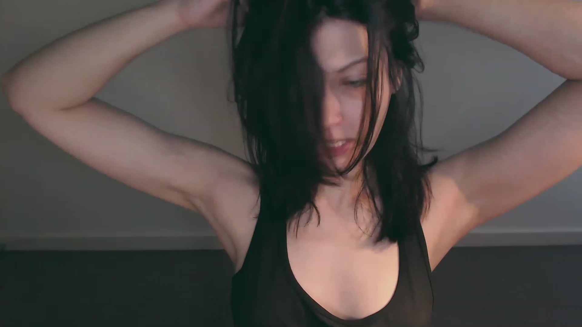 Gallery image thumbnail from RoomToAvoid's myfreecams stream on, 02/05/2023, 03:58 image 12 of 20