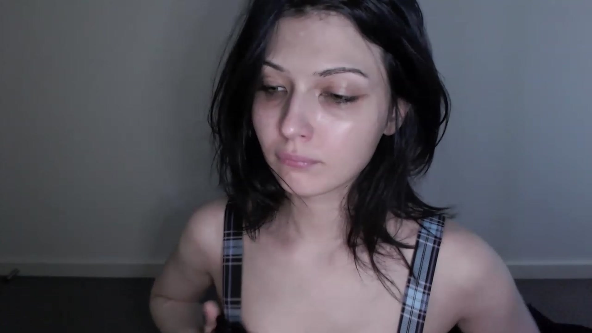 Gallery image thumbnail from RoomToAvoid's myfreecams stream on, 02/05/2023, 05:43 image 20 of 20