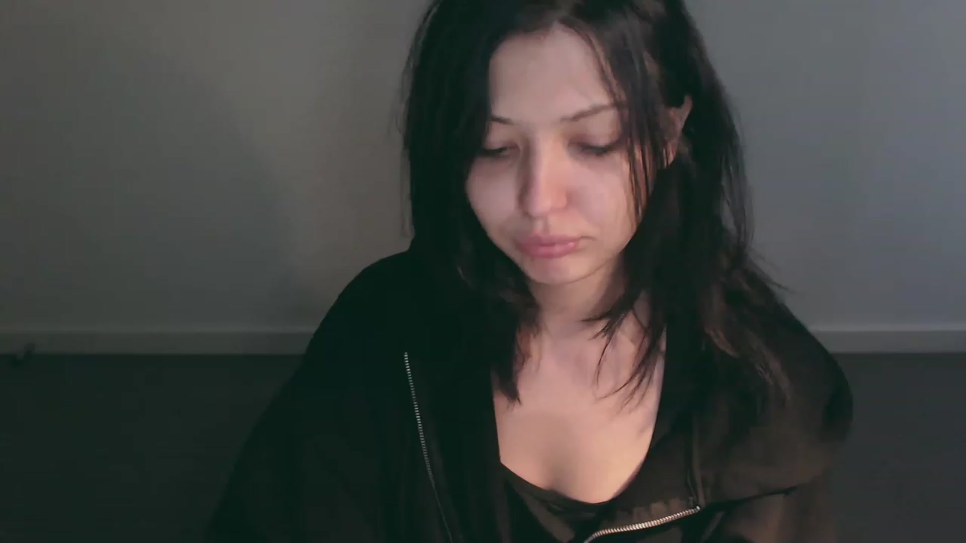 Gallery image thumbnail from RoomToAvoid's myfreecams stream on, 02/05/2023, 05:43 image 5 of 20