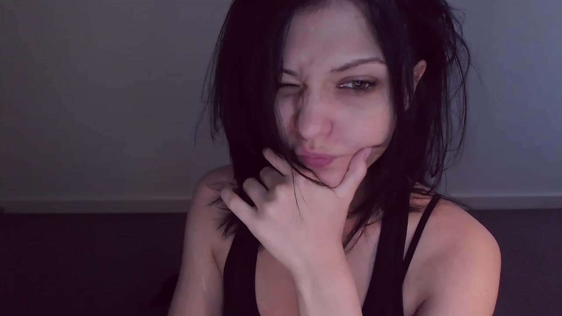Gallery image thumbnail from RoomToAvoid's myfreecams stream on, 02/05/2023, 05:43 image 9 of 20