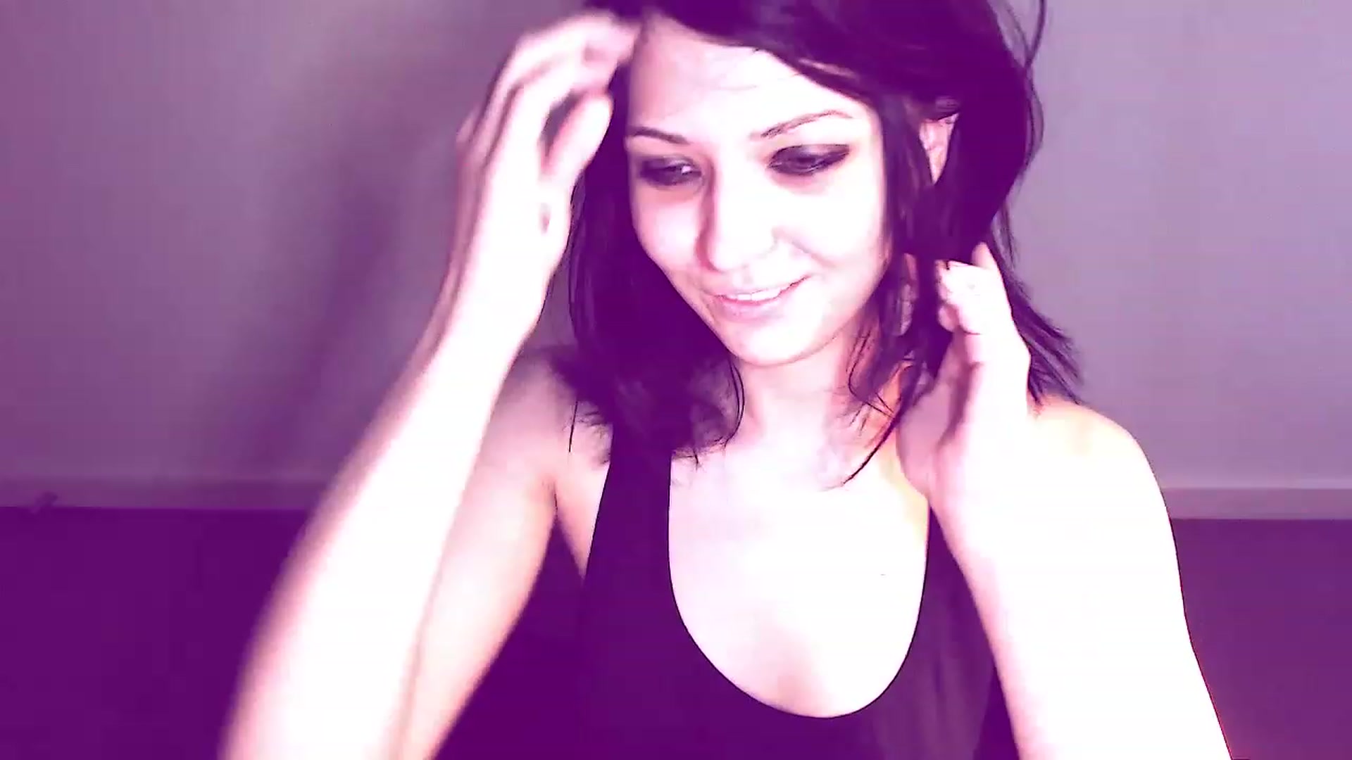 Gallery image thumbnail from RoomToAvoid's myfreecams stream on, 02/05/2023, 05:43 image 12 of 20