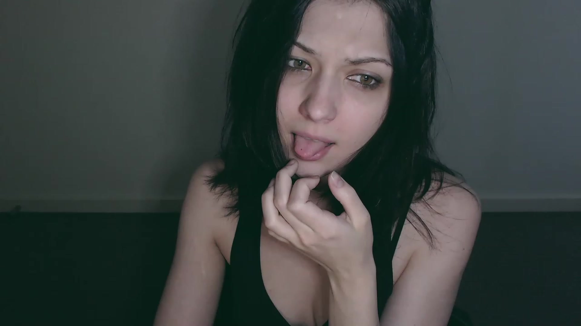 Gallery image thumbnail from RoomToAvoid's myfreecams stream on, 02/05/2023, 05:43 image 8 of 20
