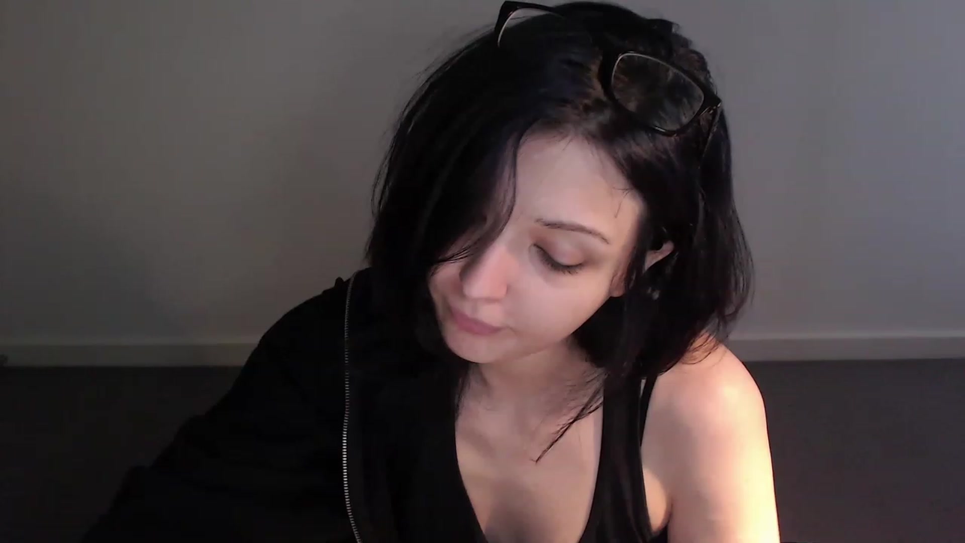 Gallery image thumbnail from RoomToAvoid's myfreecams stream on, 02/05/2023, 05:43 image 10 of 20