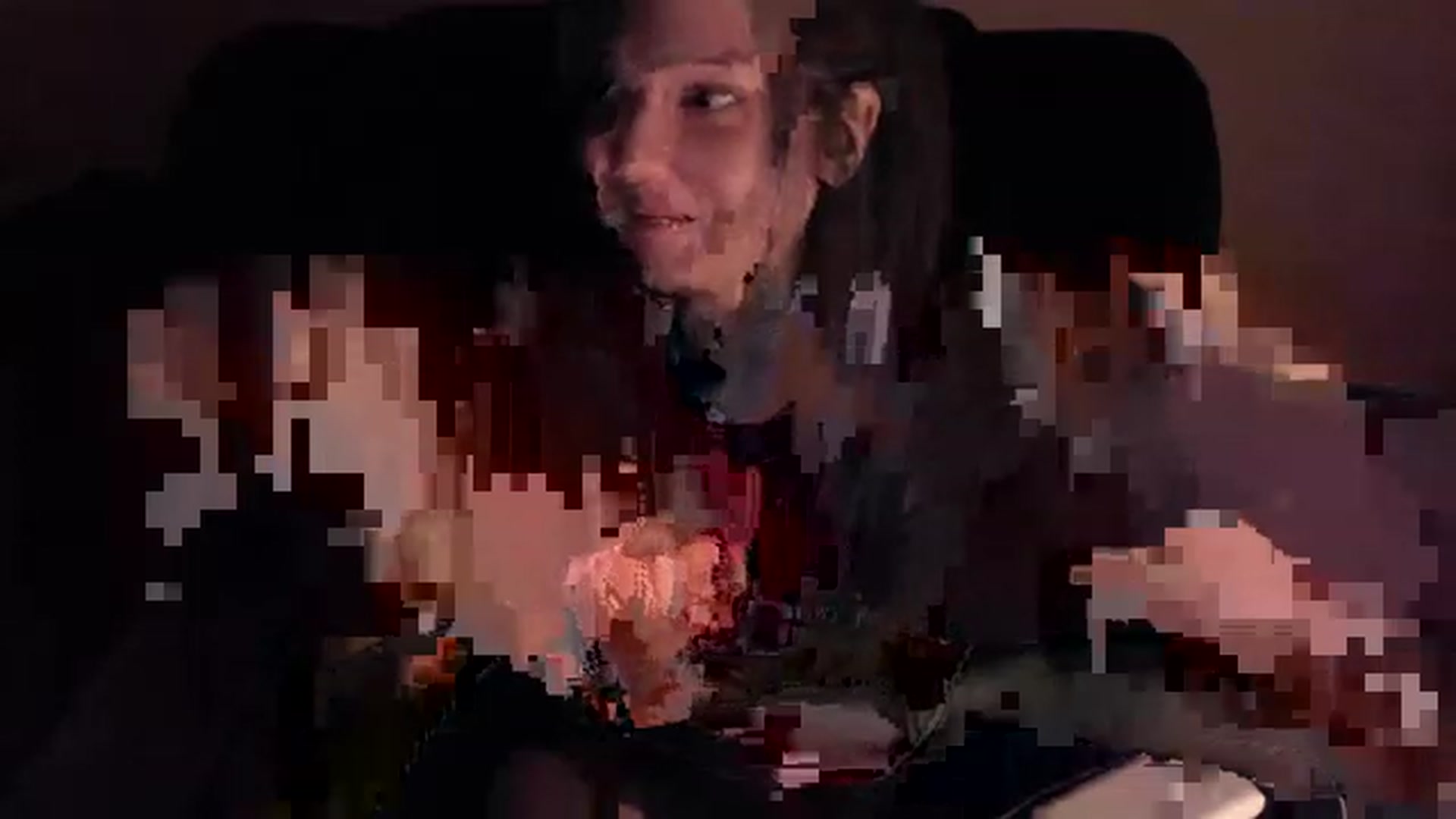 Gallery image thumbnail from RoomToAvoid's myfreecams stream on, 02/13/2023, 01:45 image 12 of 20
