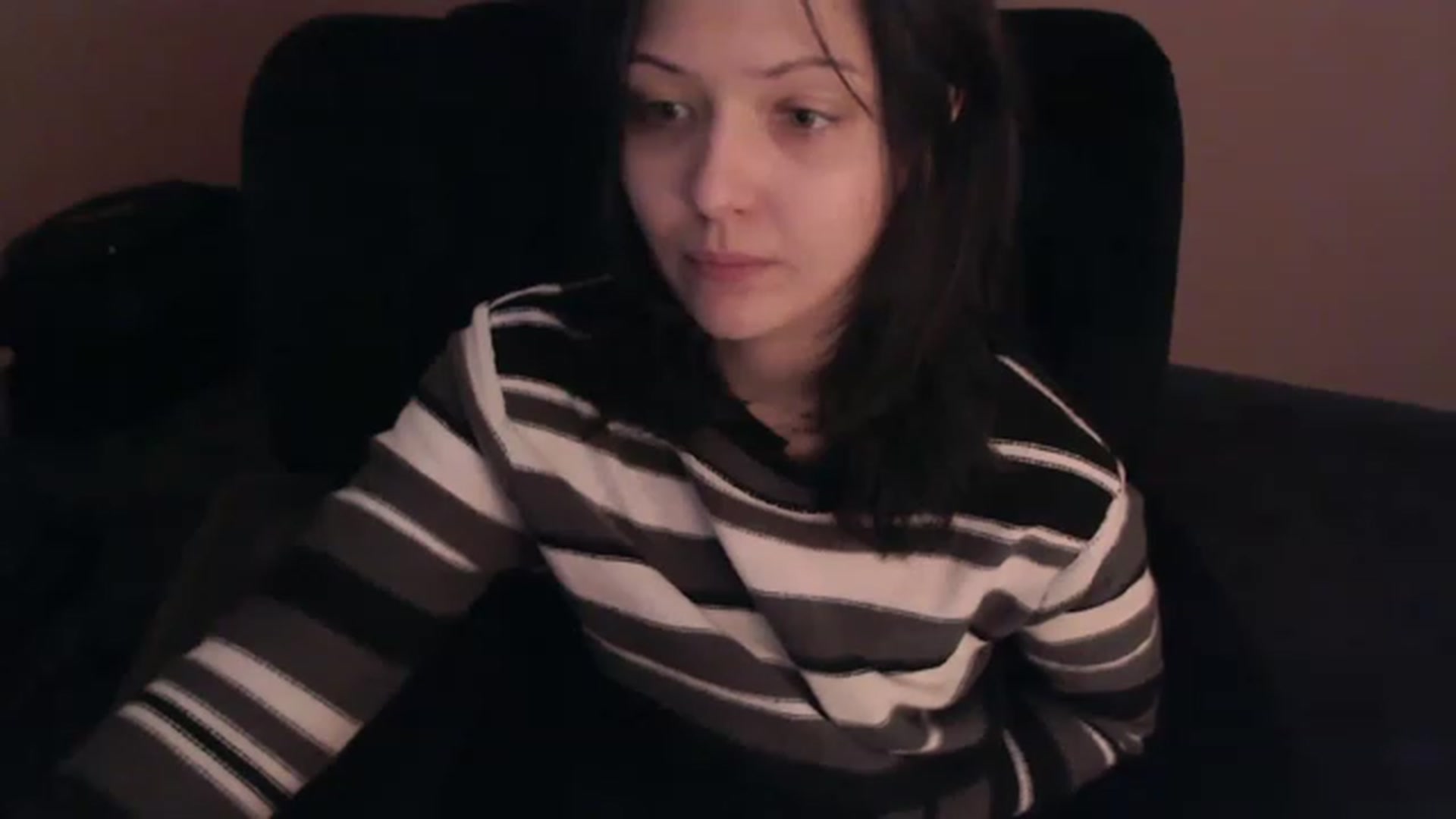 Gallery image thumbnail from RoomToAvoid's myfreecams stream on, 02/14/2023, 04:33 image 6 of 20