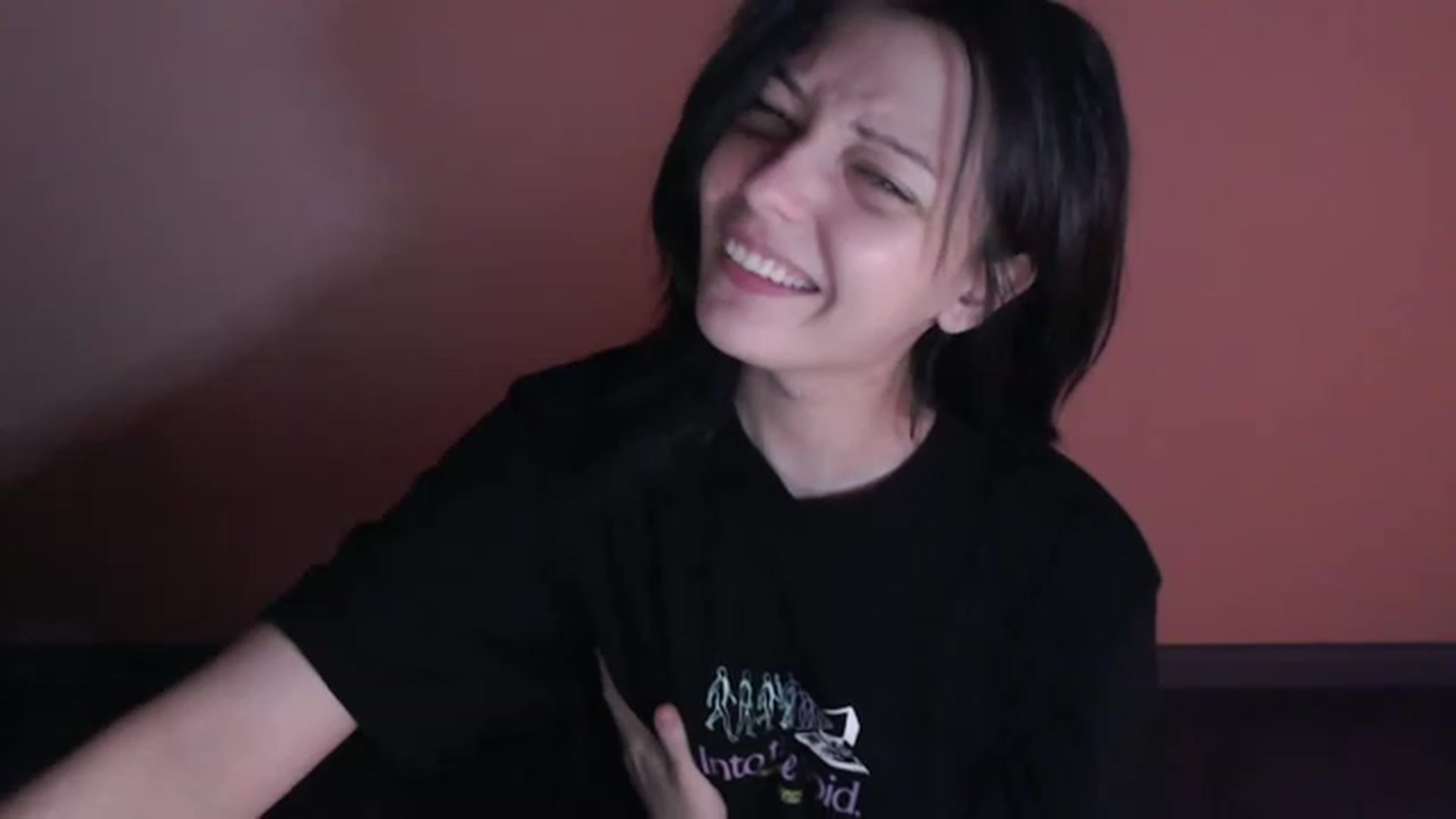 Gallery image thumbnail from RoomToAvoid's myfreecams stream on, 02/15/2023, 02:01 image 6 of 20