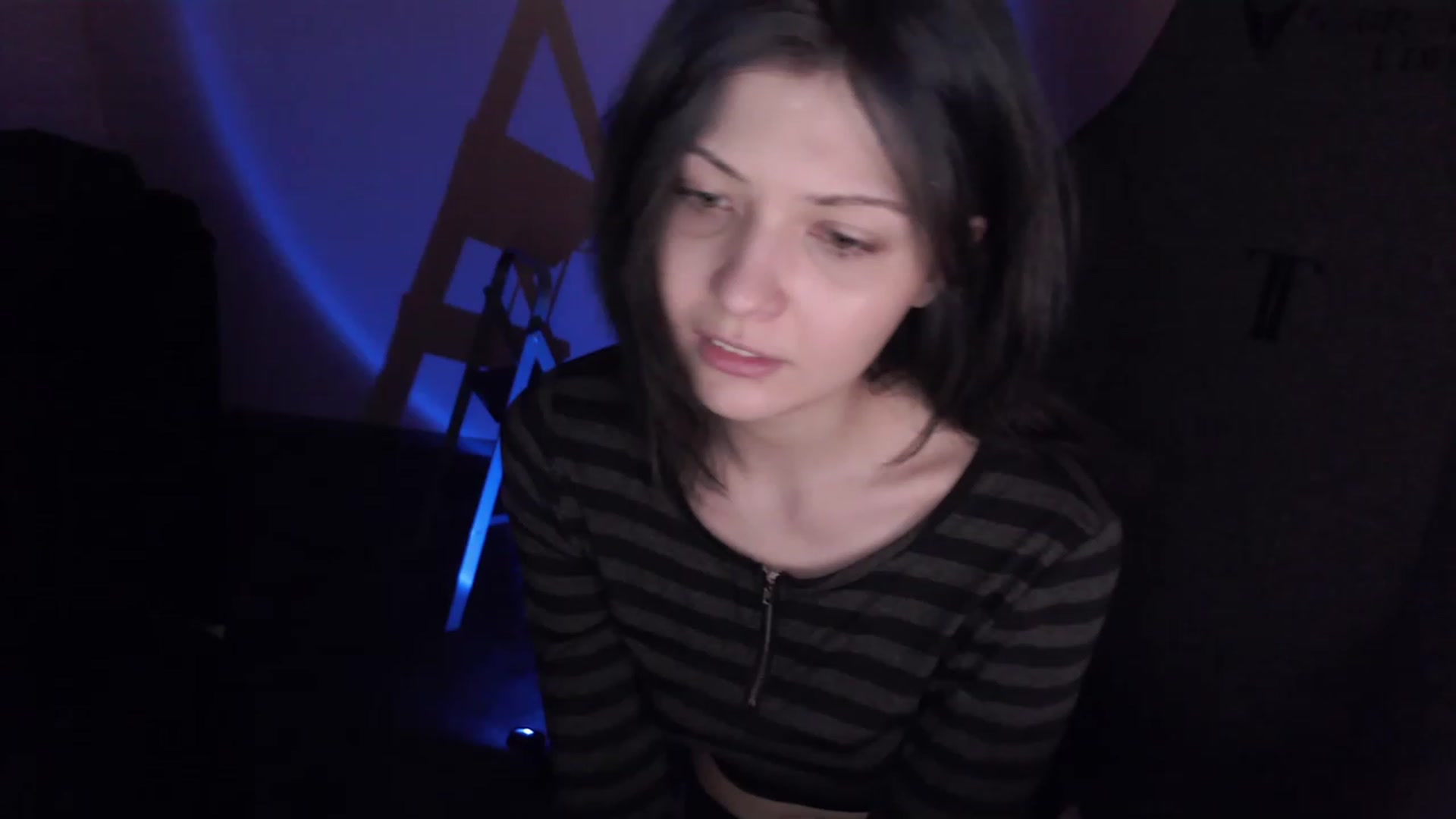 Gallery image thumbnail from RoomToAvoid's myfreecams stream on, 02/21/2023, 24:01 image 9 of 20