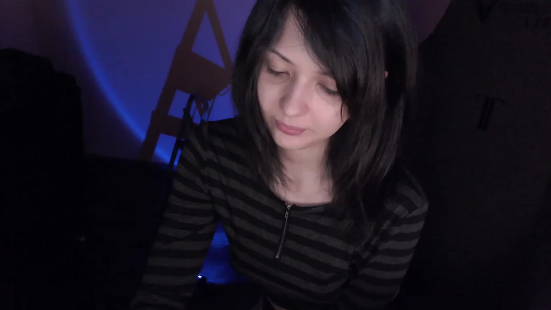 Gallery image thumbnail from RoomToAvoid's myfreecams stream on, 02/21/2023, 24:01 image 14 of 20