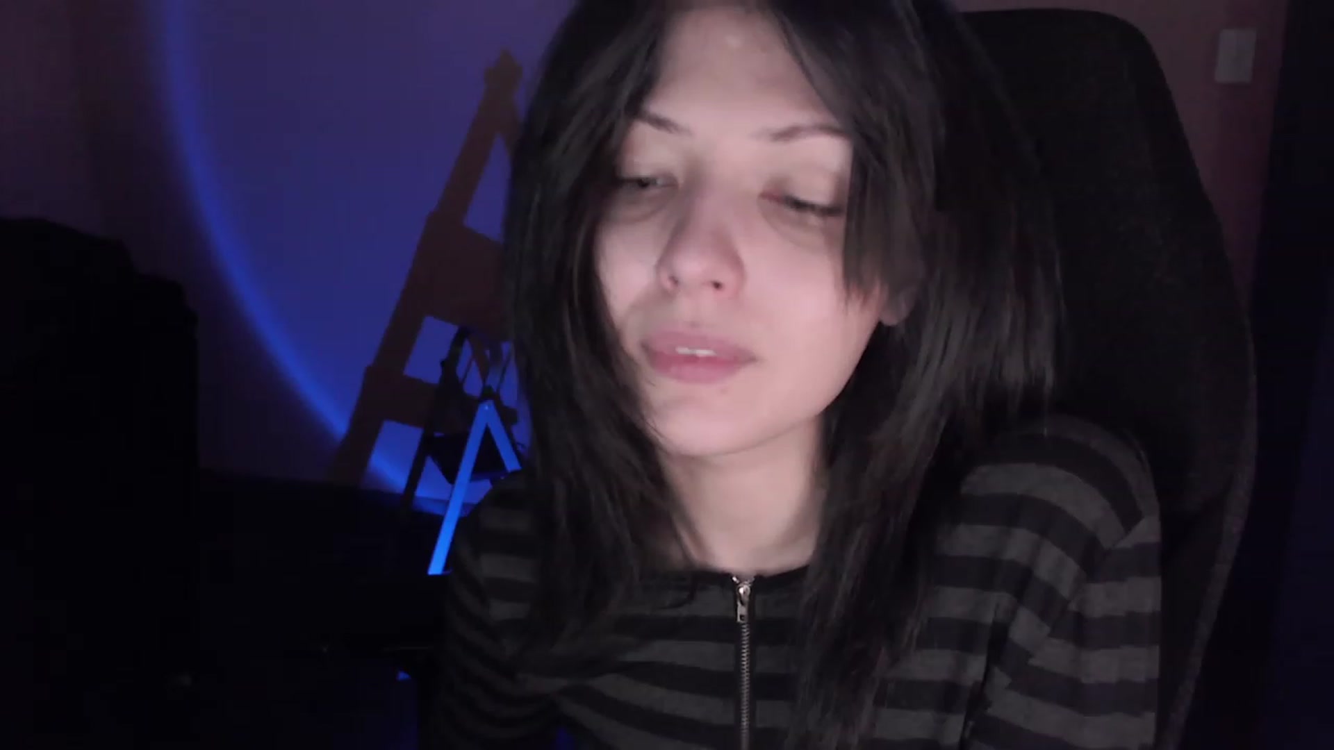 Gallery image thumbnail from RoomToAvoid's myfreecams stream on, 02/21/2023, 01:09 image 3 of 20