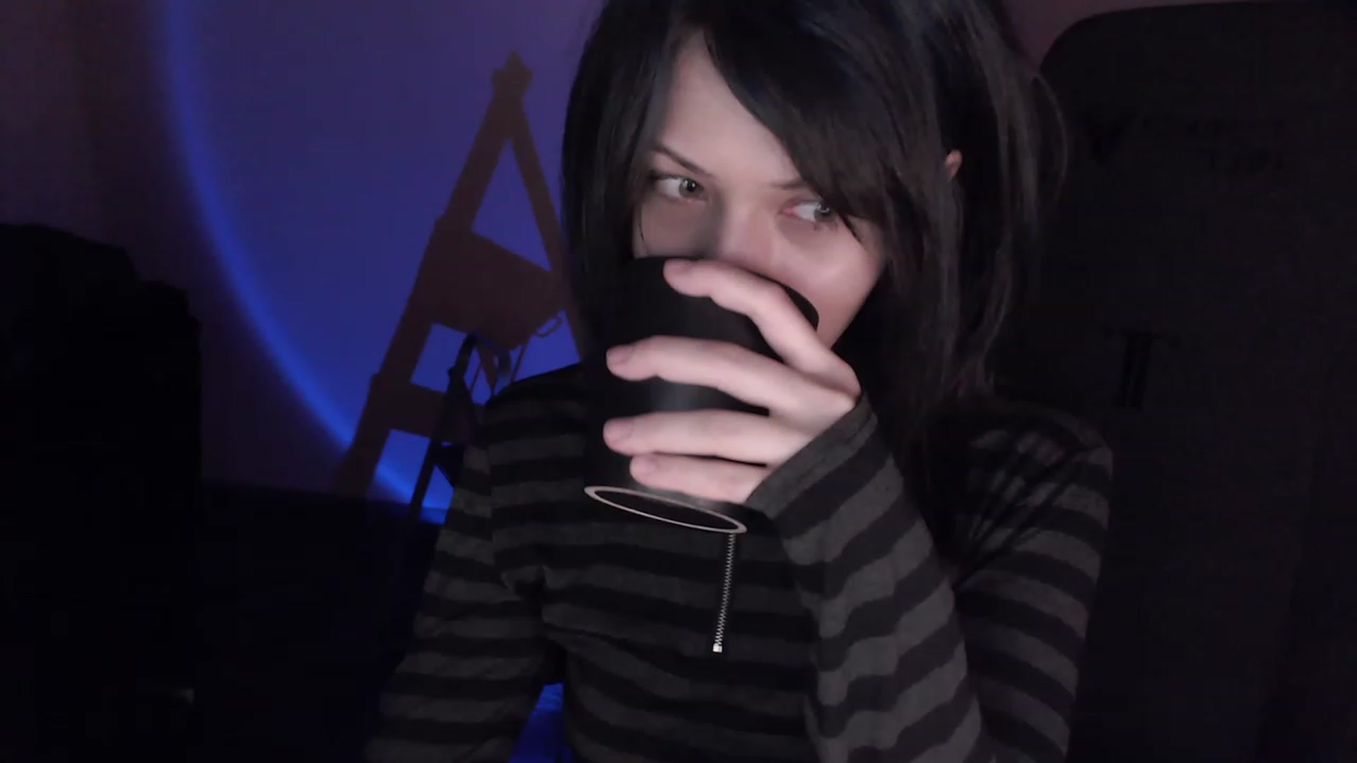 Gallery image thumbnail from RoomToAvoid's myfreecams stream on, 02/21/2023, 01:09 image 1 of 20