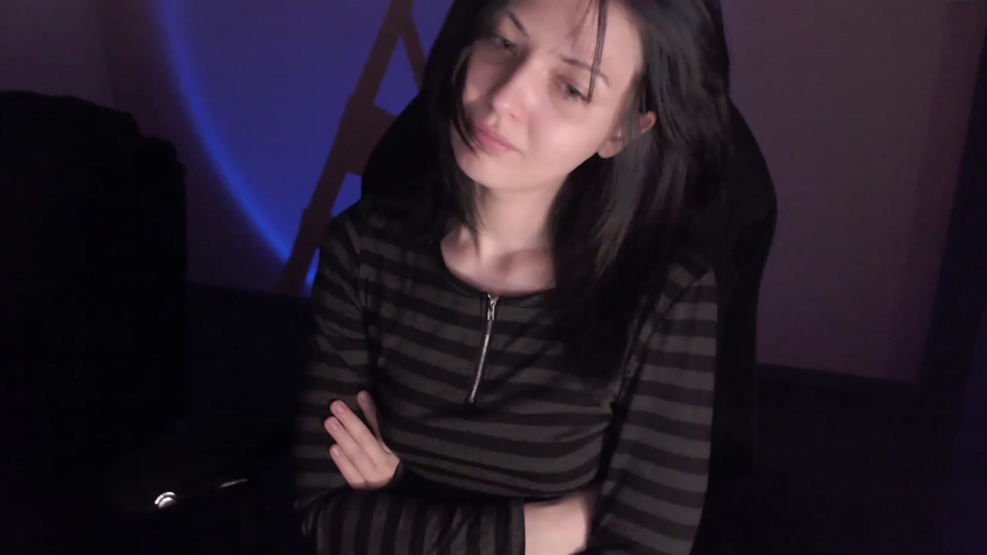 Gallery image thumbnail from RoomToAvoid's myfreecams stream on, 02/21/2023, 01:28 image 2 of 20