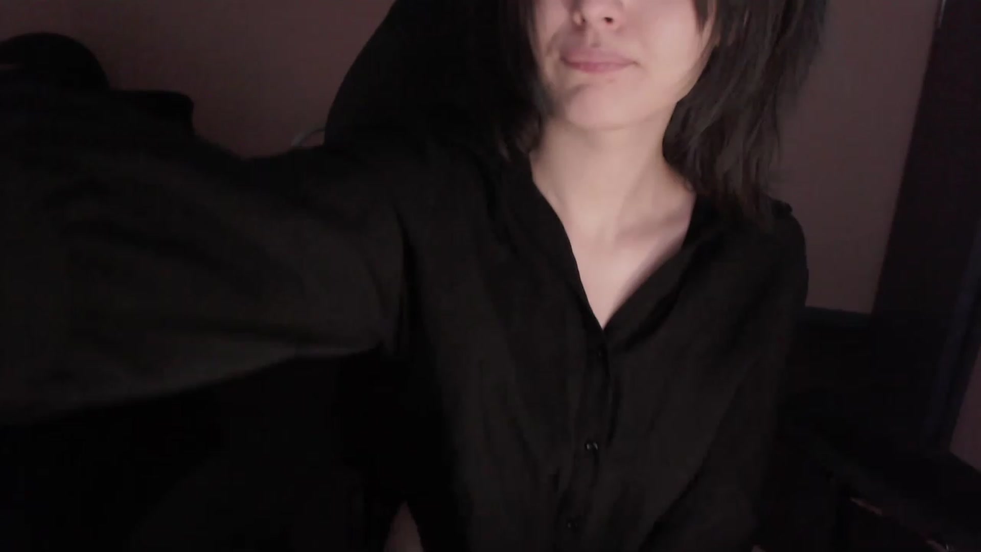 Gallery image thumbnail from RoomToAvoid's myfreecams stream on, 02/23/2023, 24:06 image 11 of 20