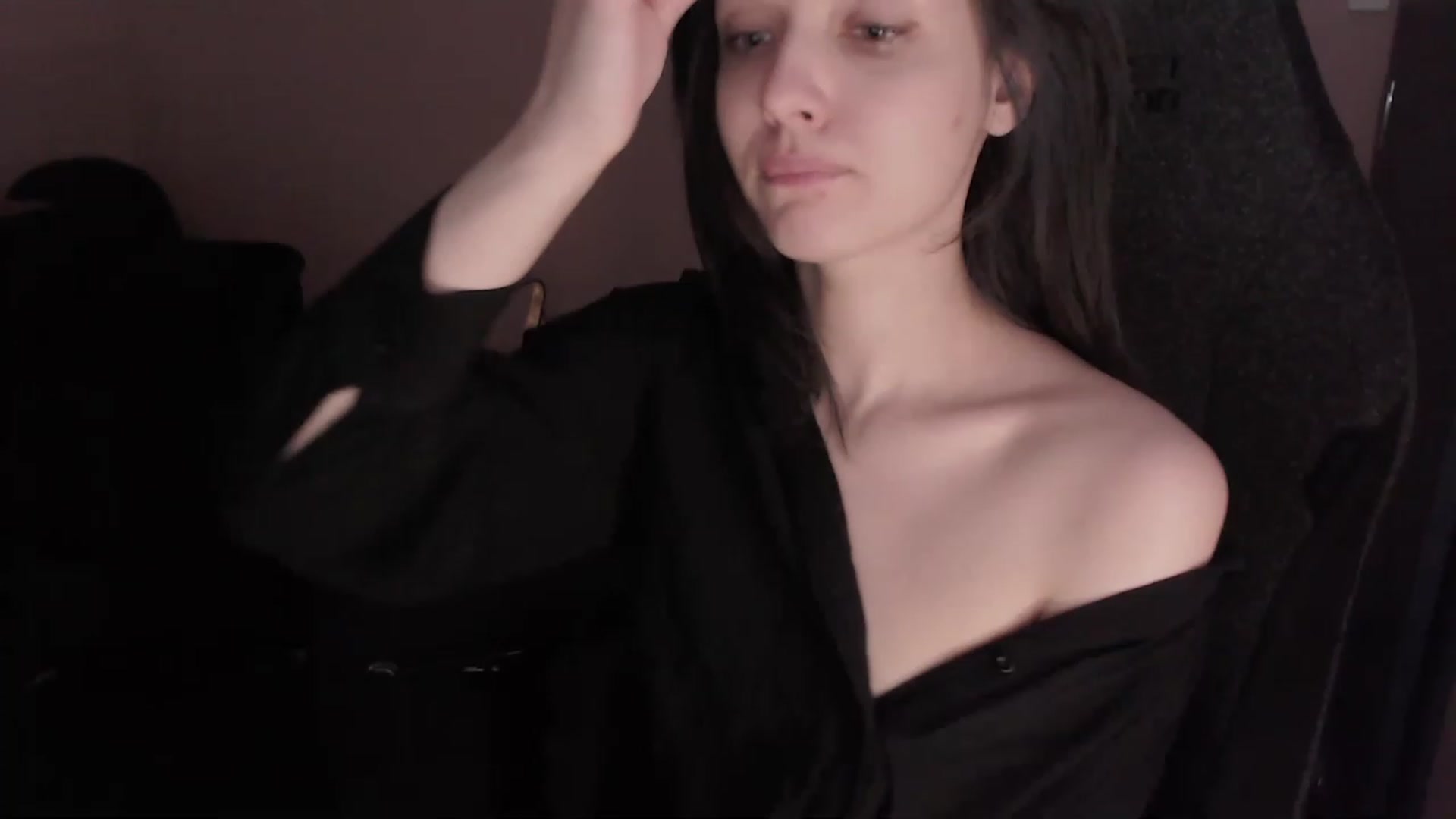 Gallery image thumbnail from RoomToAvoid's myfreecams stream on, 02/23/2023, 04:09 image 1 of 20