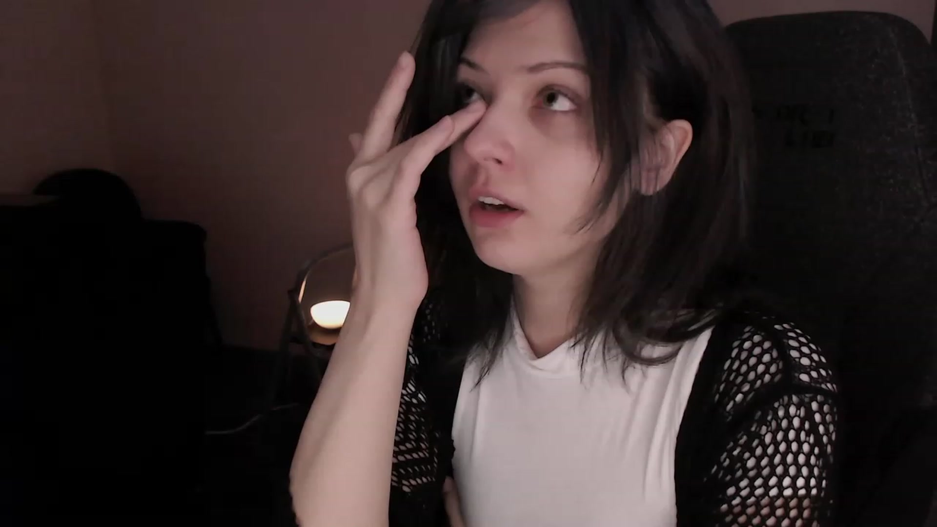 Gallery image thumbnail from RoomToAvoid's myfreecams stream on, 02/23/2023, 22:47 image 5 of 20