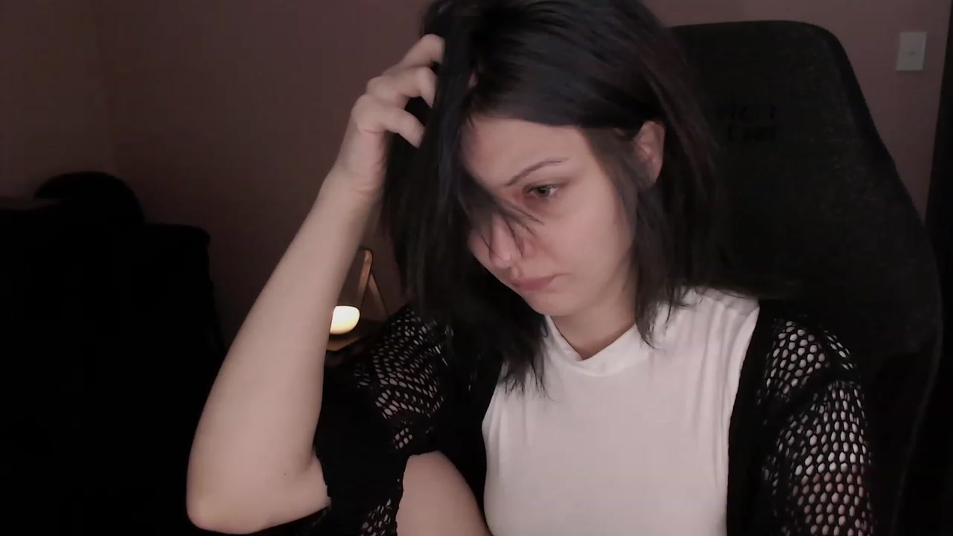 Gallery image thumbnail from RoomToAvoid's myfreecams stream on, 02/23/2023, 22:47 image 3 of 20
