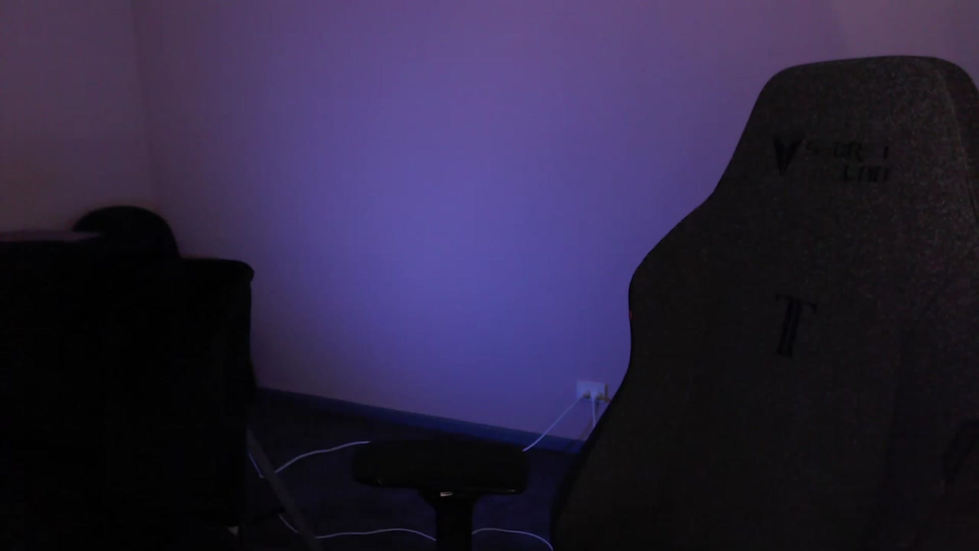 Gallery image thumbnail from RoomToAvoid's myfreecams stream on, 02/23/2023, 23:32 image 4 of 20