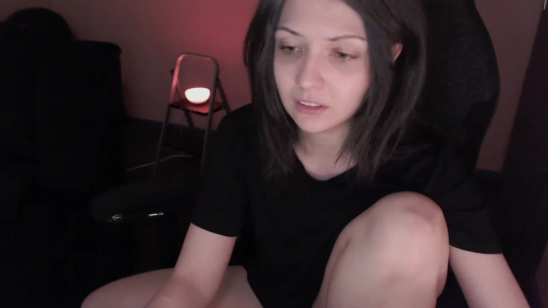 Gallery image thumbnail from RoomToAvoid's myfreecams stream on, 02/25/2023, 05:56 image 4 of 20