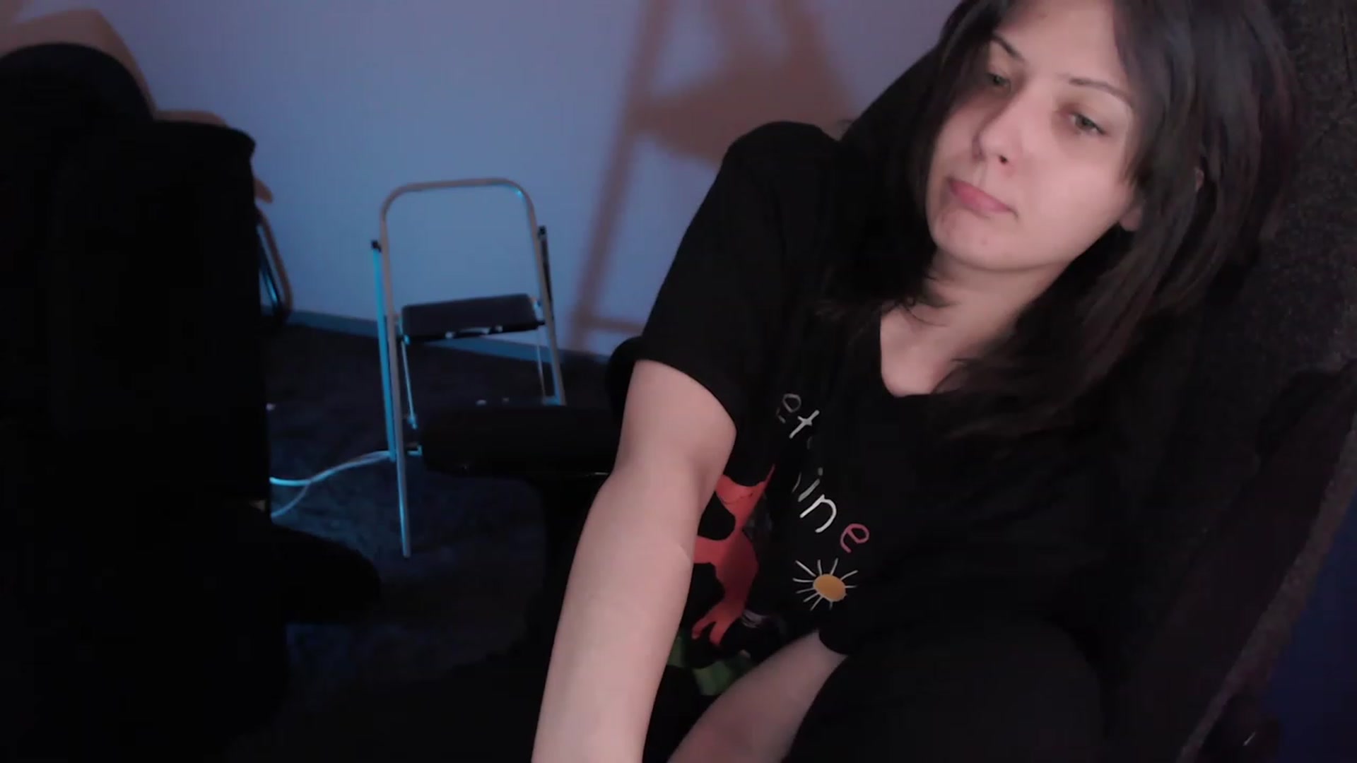 Gallery image thumbnail from RoomToAvoid's myfreecams stream on, 03/02/2023, 03:50 image 20 of 20