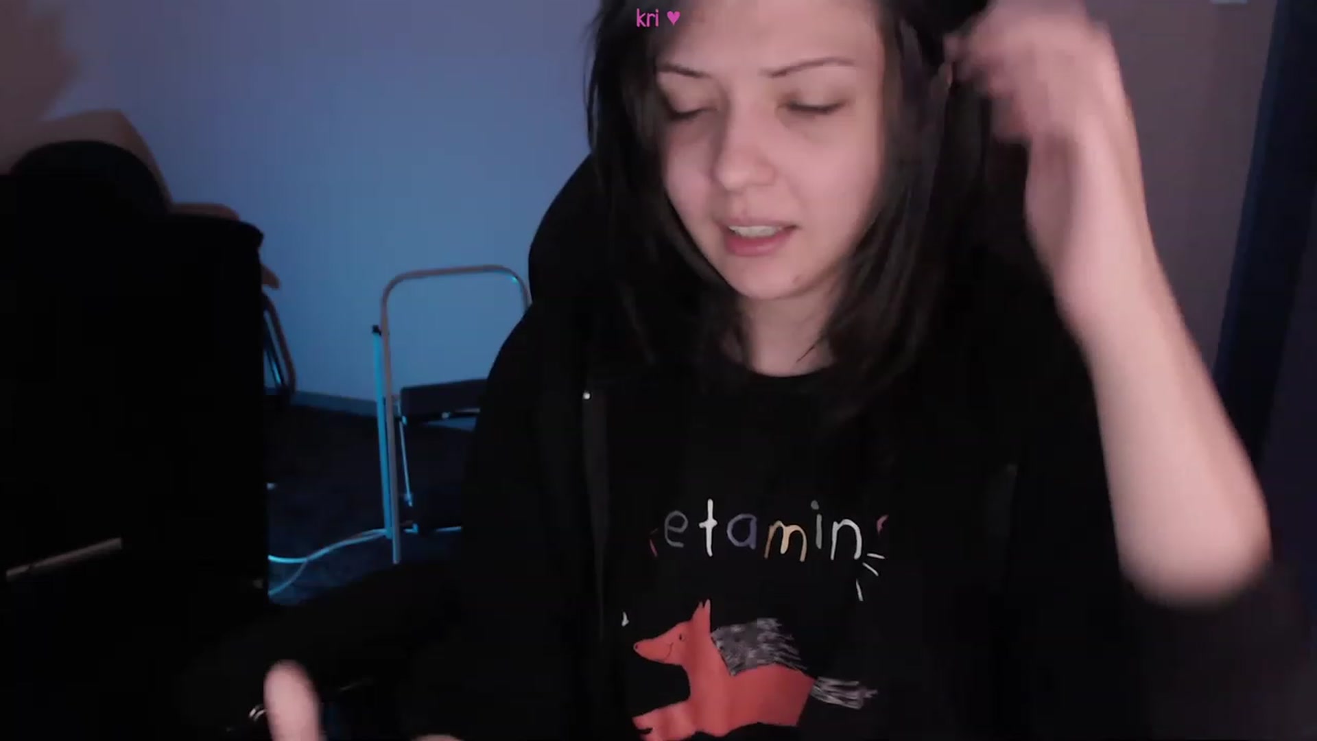 Gallery image thumbnail from RoomToAvoid's myfreecams stream on, 03/02/2023, 03:50 image 4 of 20