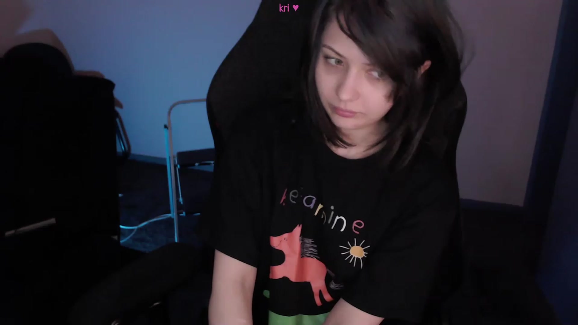 Gallery image thumbnail from RoomToAvoid's myfreecams stream on, 03/02/2023, 03:50 image 3 of 20