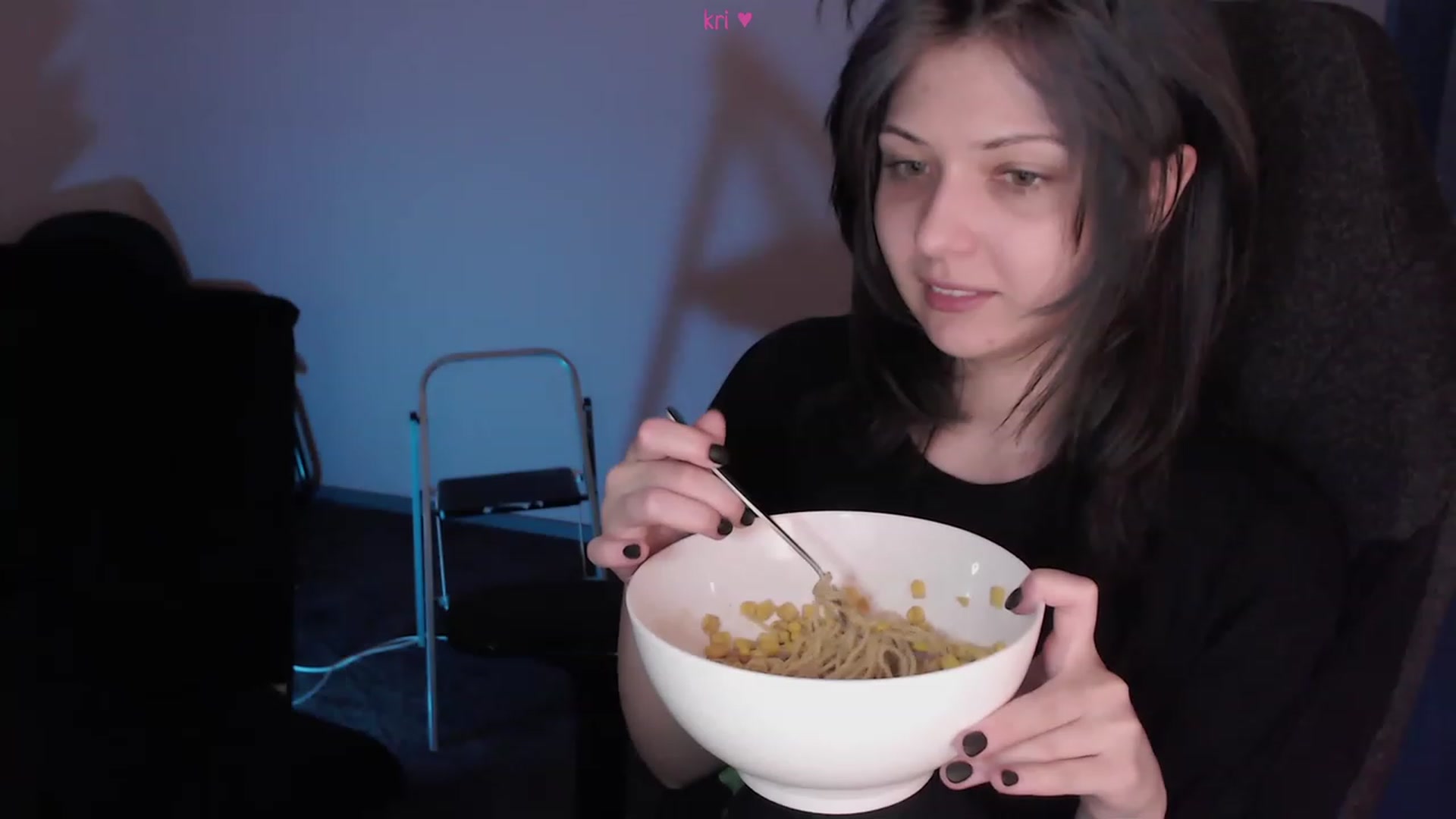 Gallery image thumbnail from RoomToAvoid's myfreecams stream on, 03/02/2023, 03:50 image 17 of 20