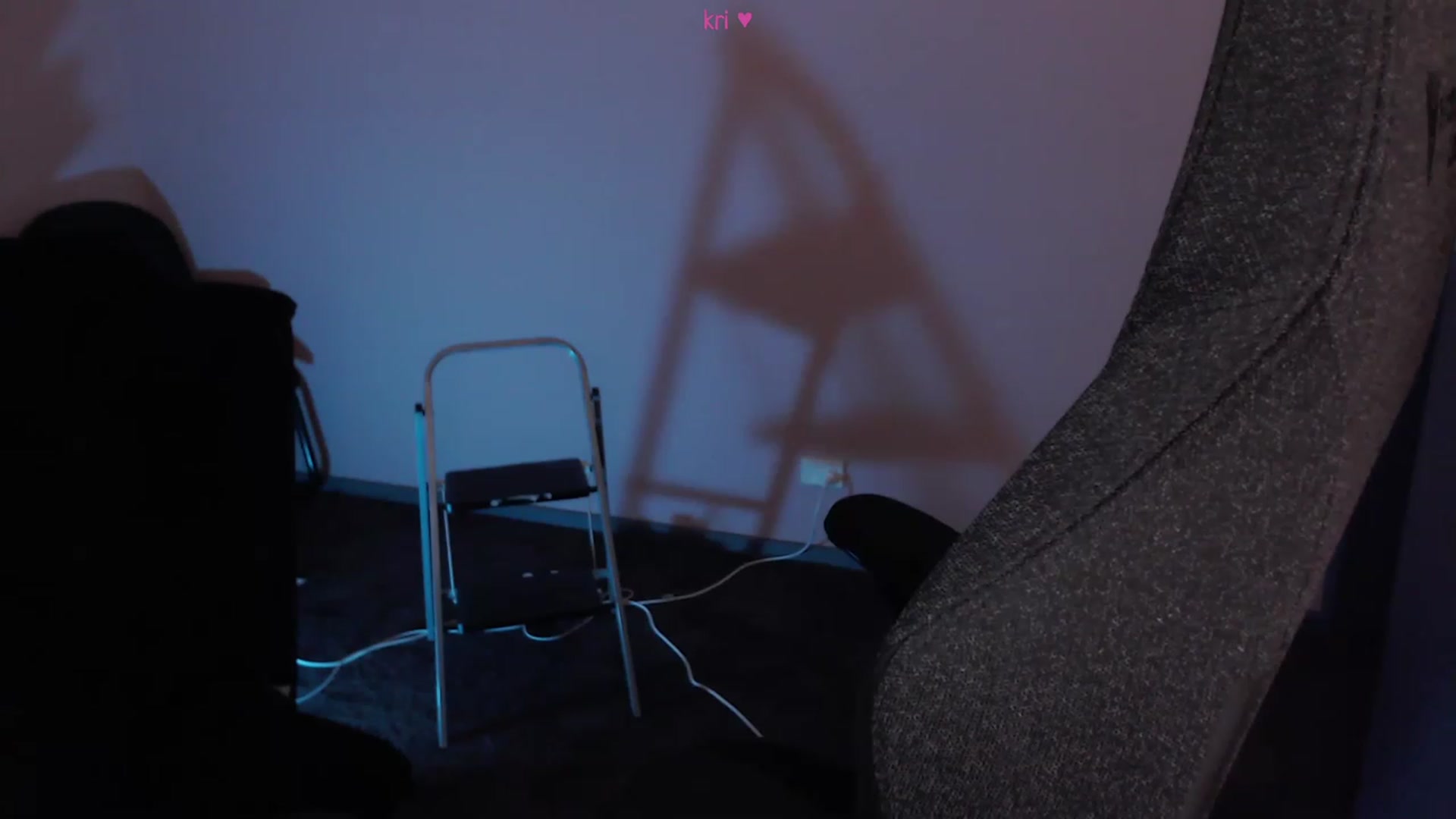 Gallery image thumbnail from RoomToAvoid's myfreecams stream on, 03/02/2023, 03:50 image 10 of 20