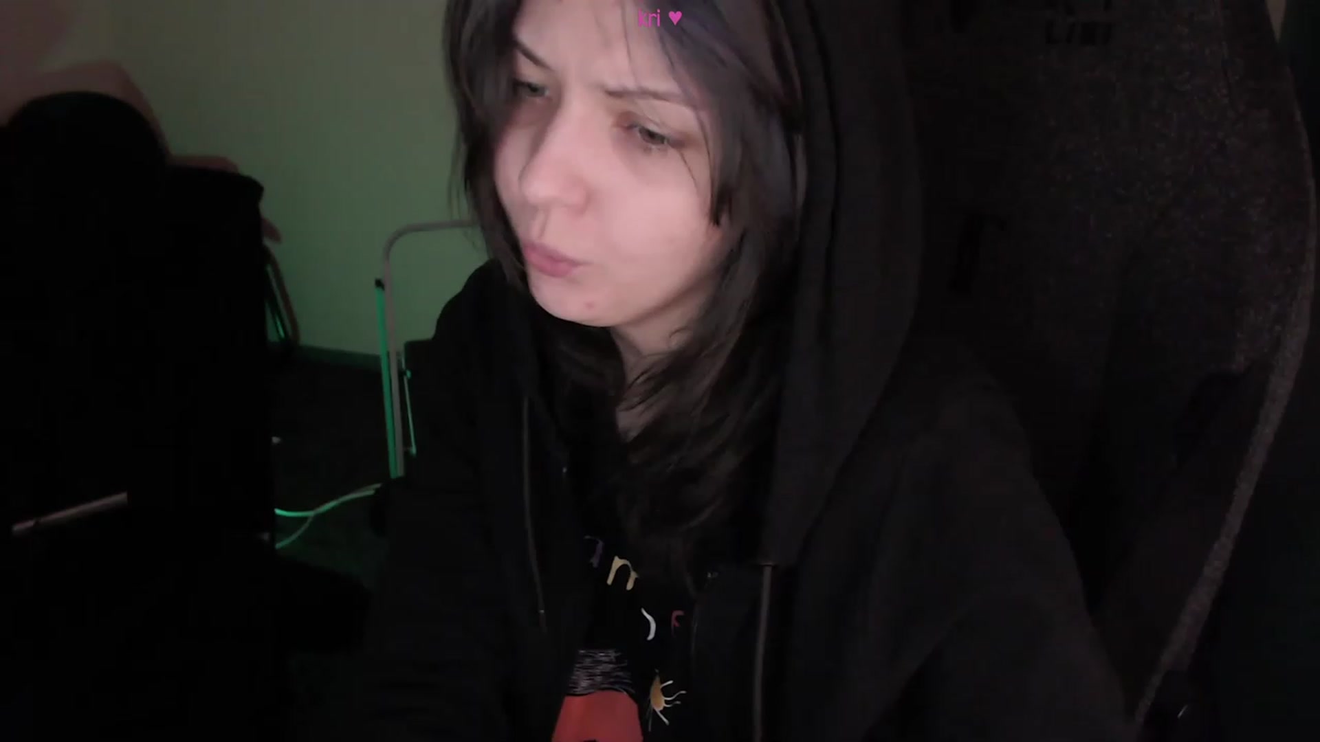 Gallery image thumbnail from RoomToAvoid's myfreecams stream on, 03/02/2023, 03:50 image 1 of 20