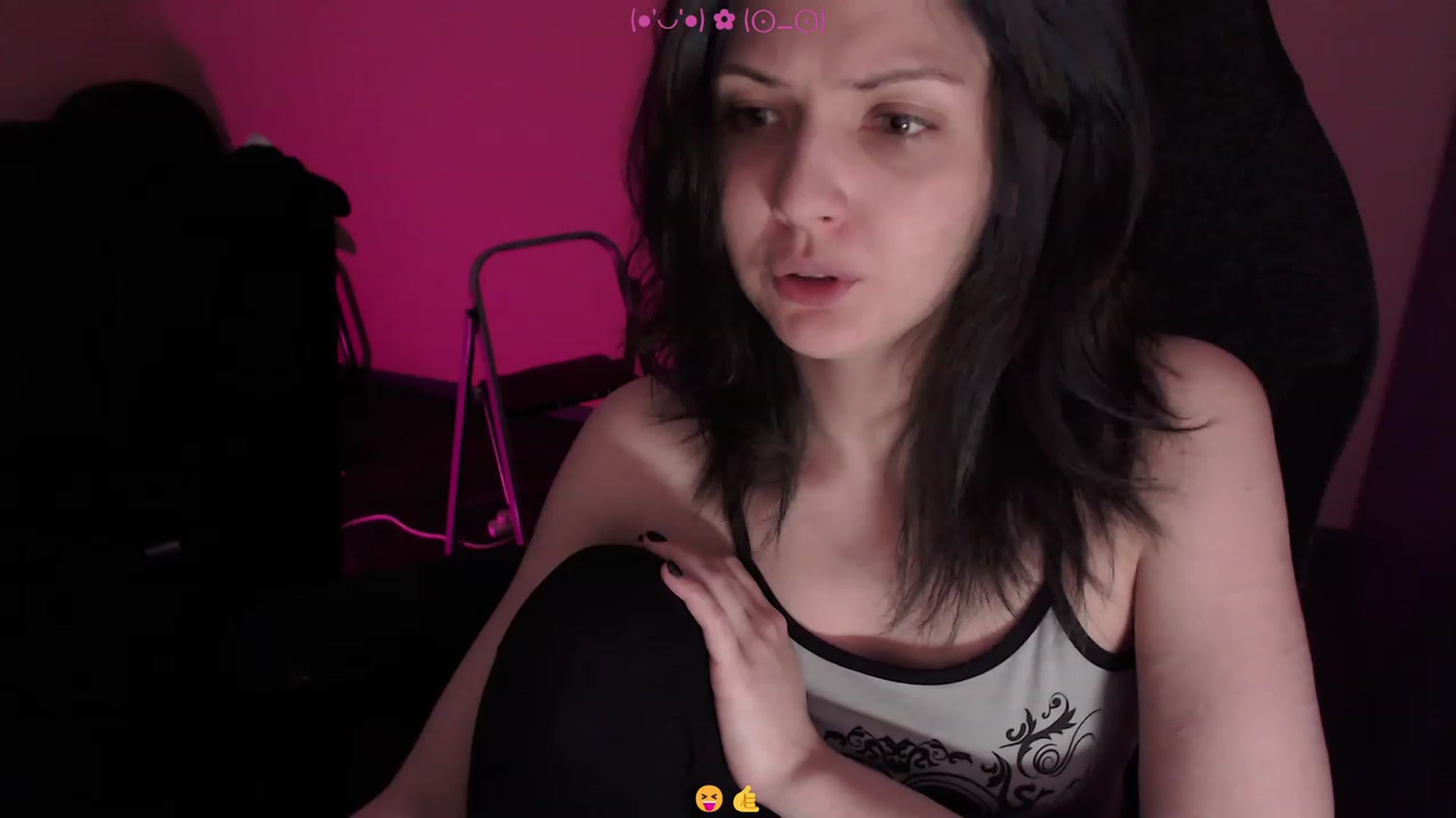 Gallery image thumbnail from RoomToAvoid's myfreecams stream on, 03/04/2023, 07:49 image 17 of 20