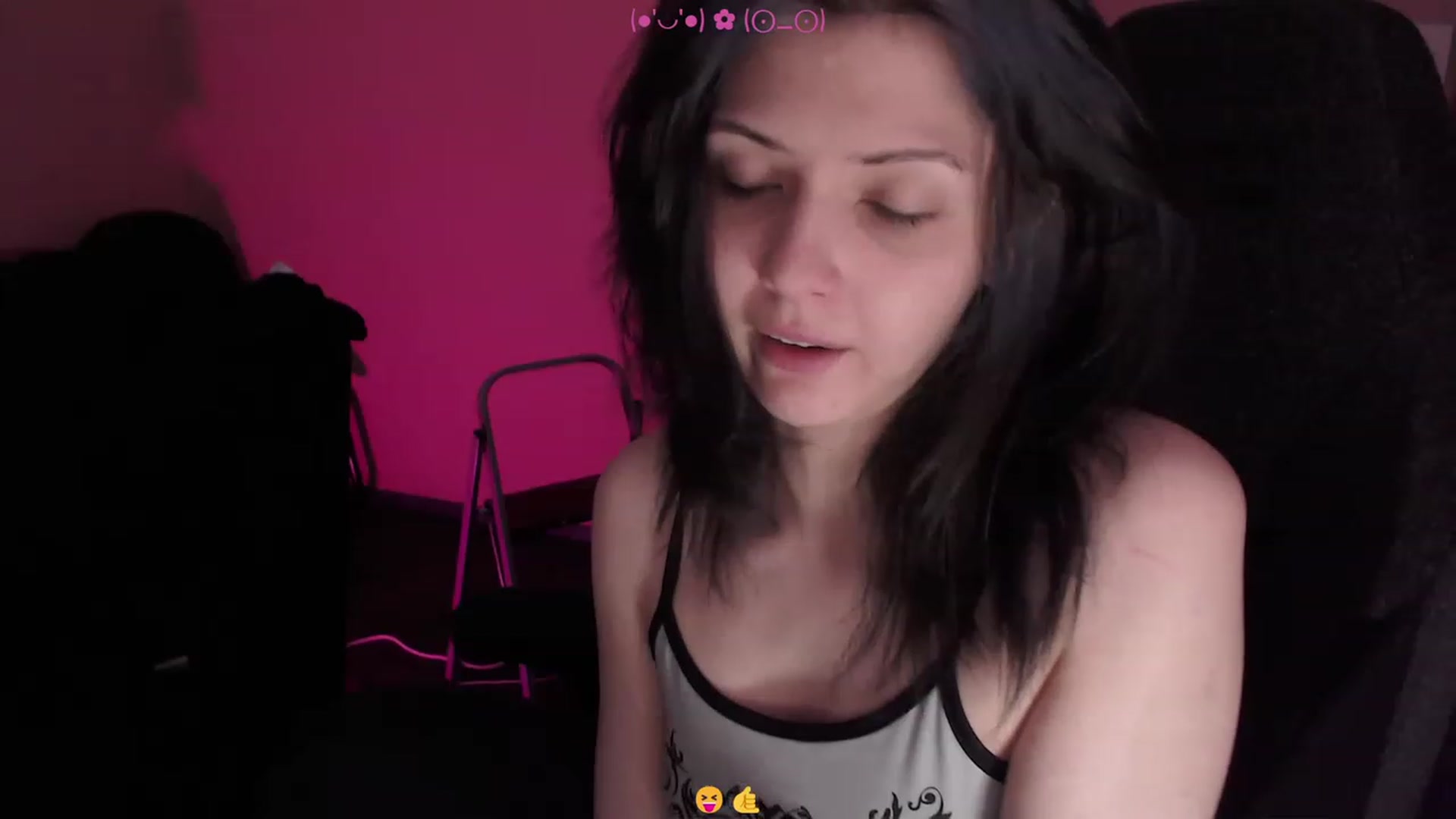 Gallery image thumbnail from RoomToAvoid's myfreecams stream on, 03/04/2023, 07:49 image 14 of 20