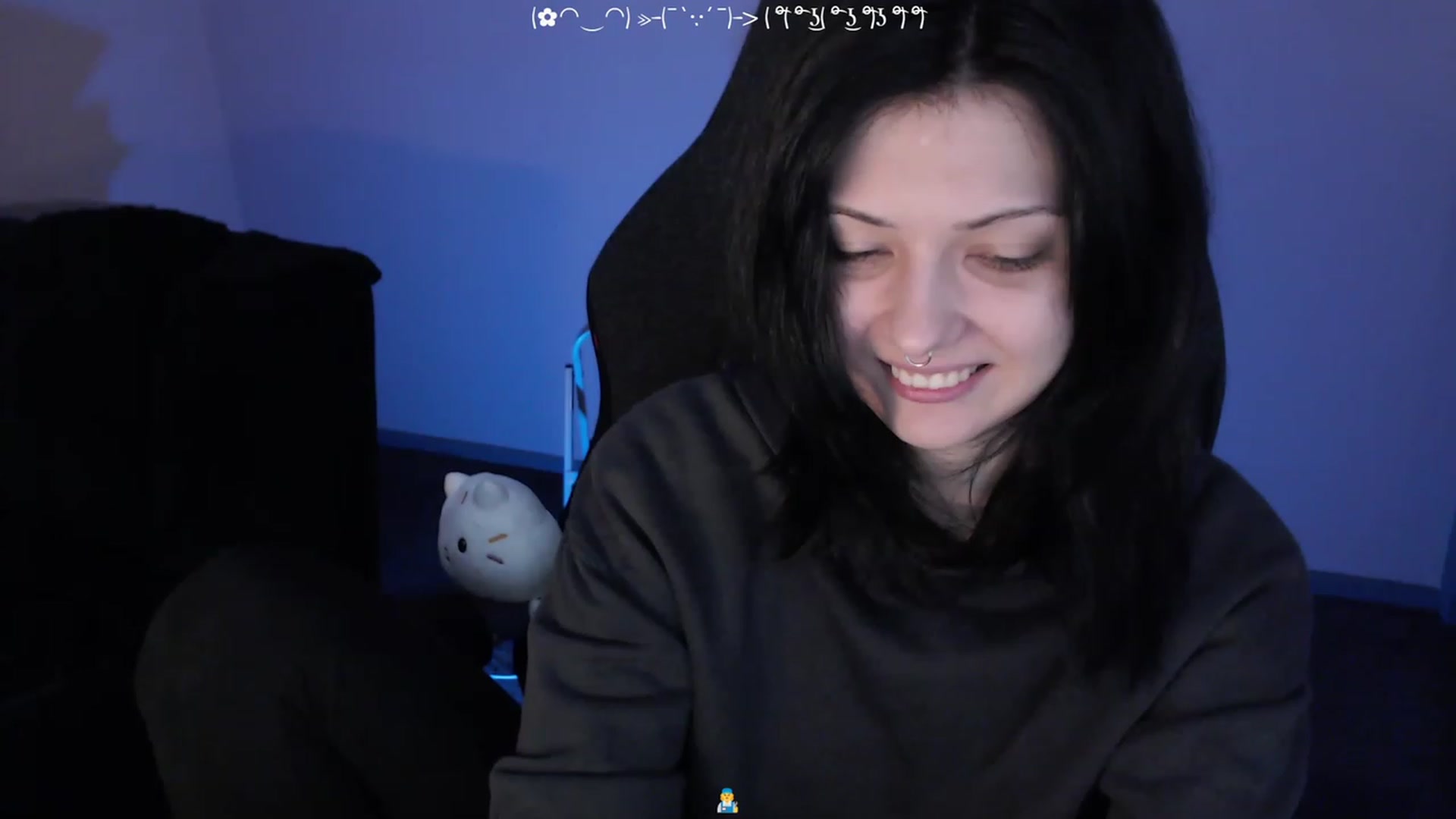 Gallery image thumbnail from RoomToAvoid's myfreecams stream on, 03/10/2023, 02:58 image 9 of 20