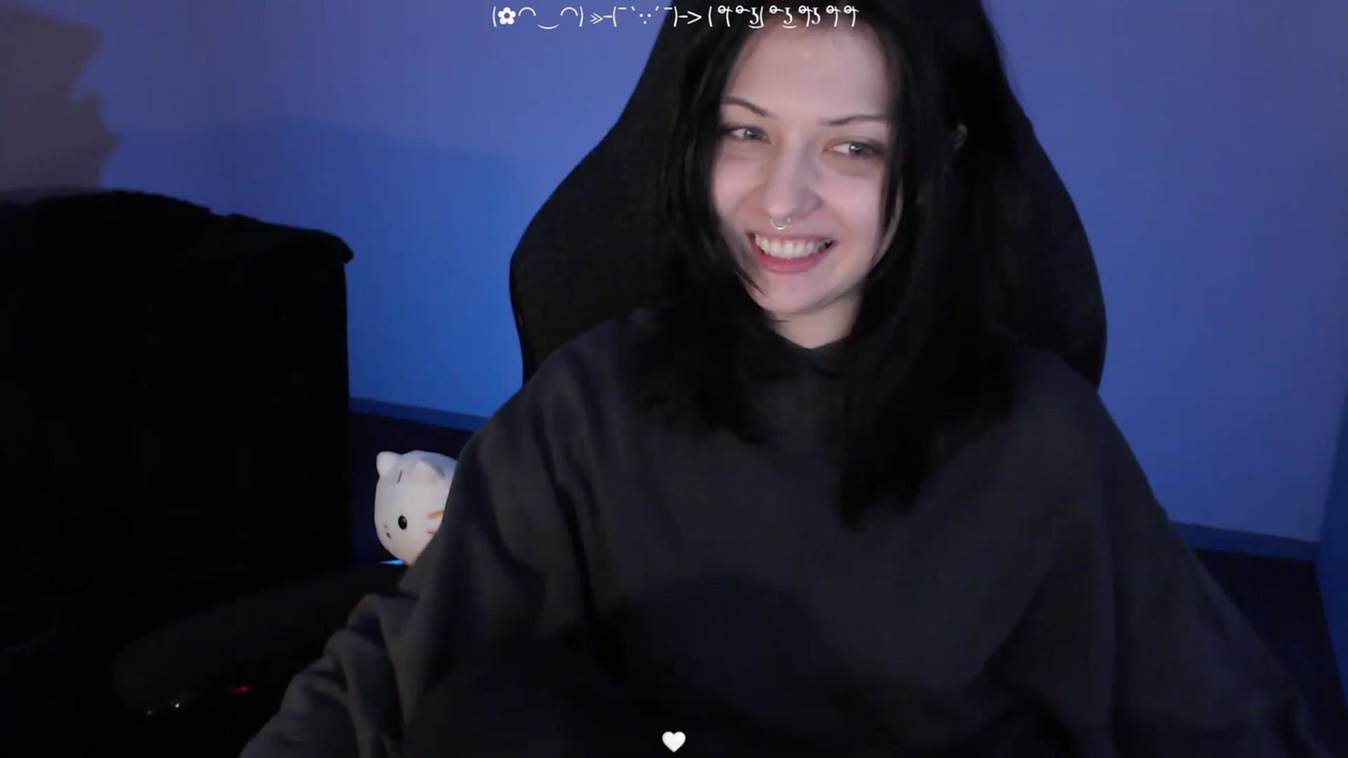 Gallery image thumbnail from RoomToAvoid's myfreecams stream on, 03/10/2023, 02:58 image 8 of 20