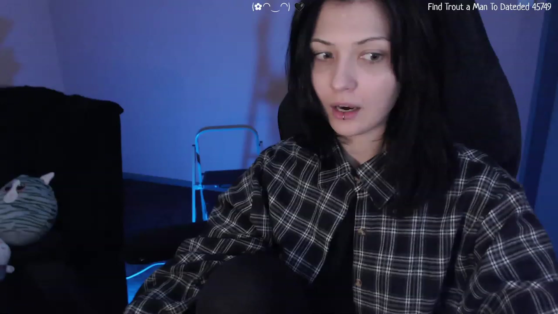 Gallery image thumbnail from RoomToAvoid's myfreecams stream on, 03/10/2023, 07:03 image 7 of 20