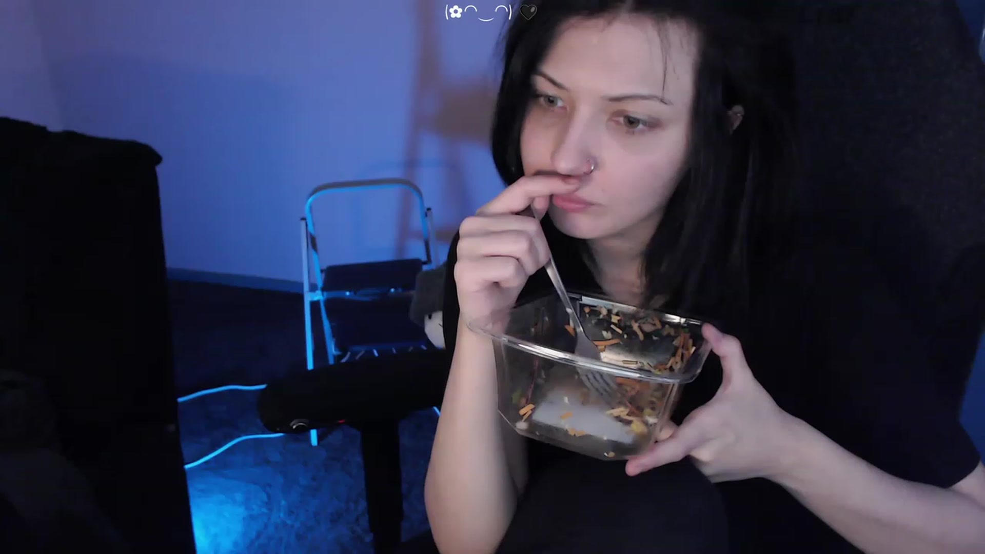 Gallery image thumbnail from RoomToAvoid's myfreecams stream on, 03/10/2023, 07:03 image 3 of 20