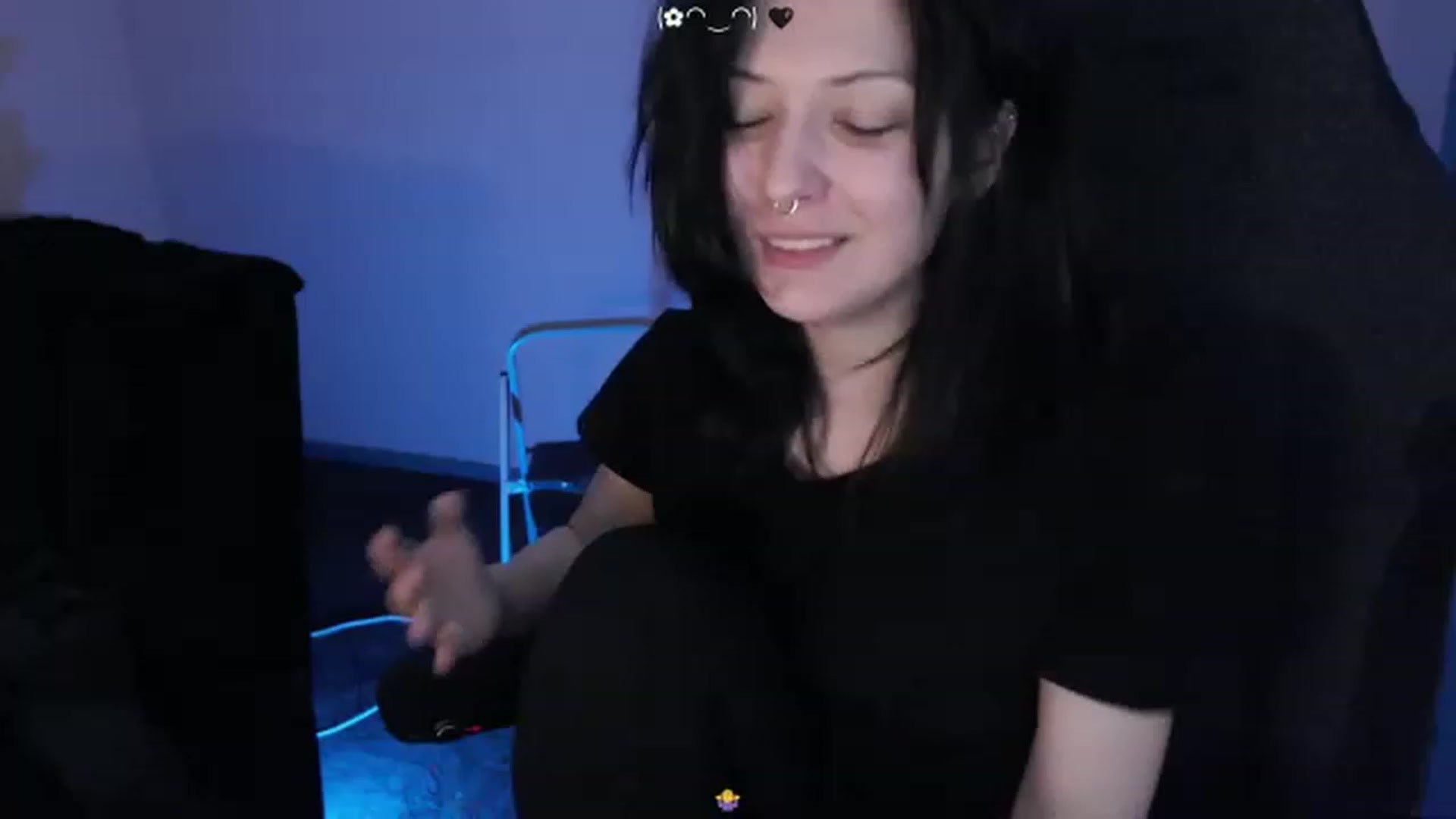 Gallery image thumbnail from RoomToAvoid's myfreecams stream on, 03/10/2023, 07:03 image 1 of 20