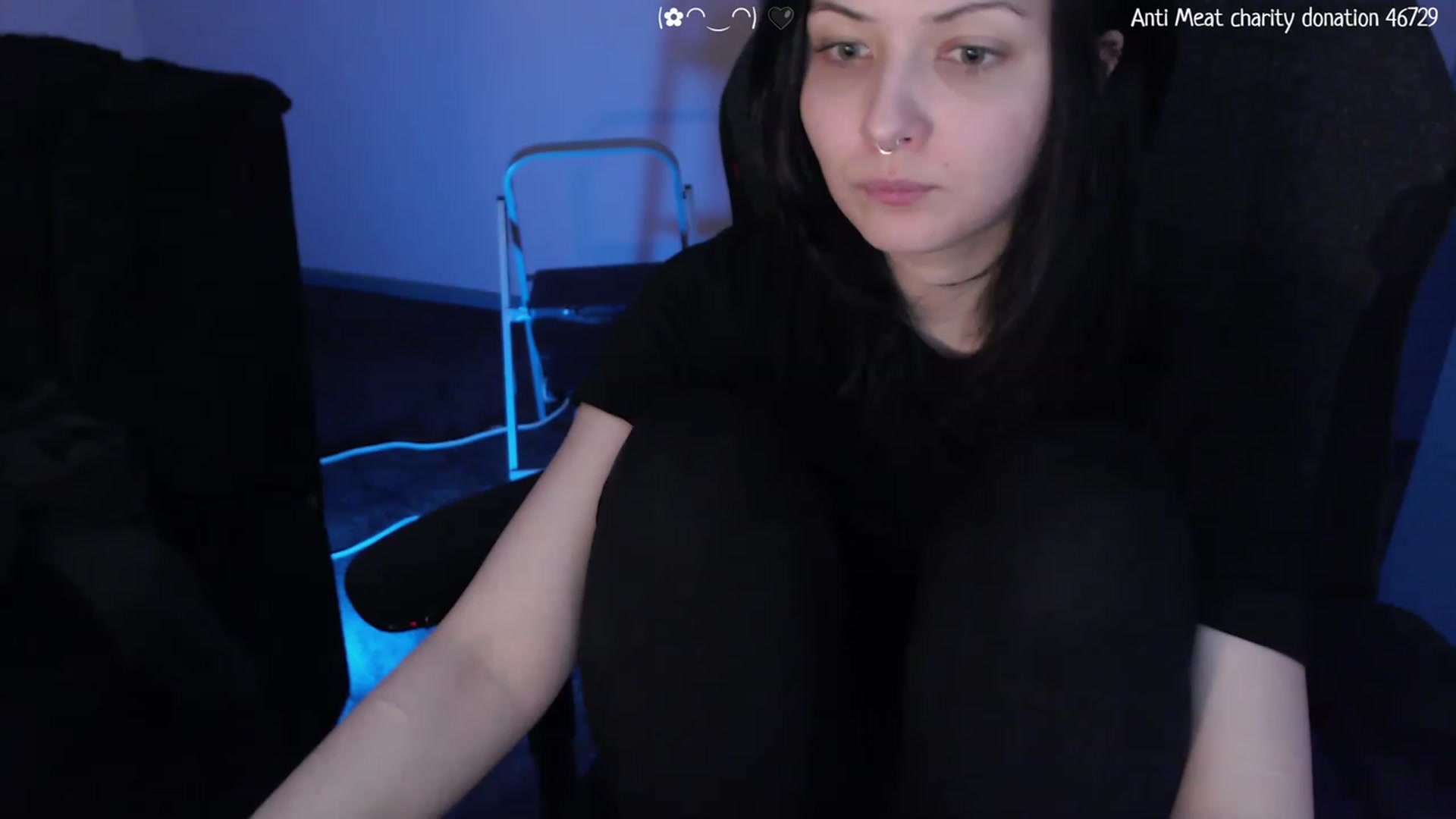 Gallery image thumbnail from RoomToAvoid's myfreecams stream on, 03/10/2023, 07:03 image 2 of 20