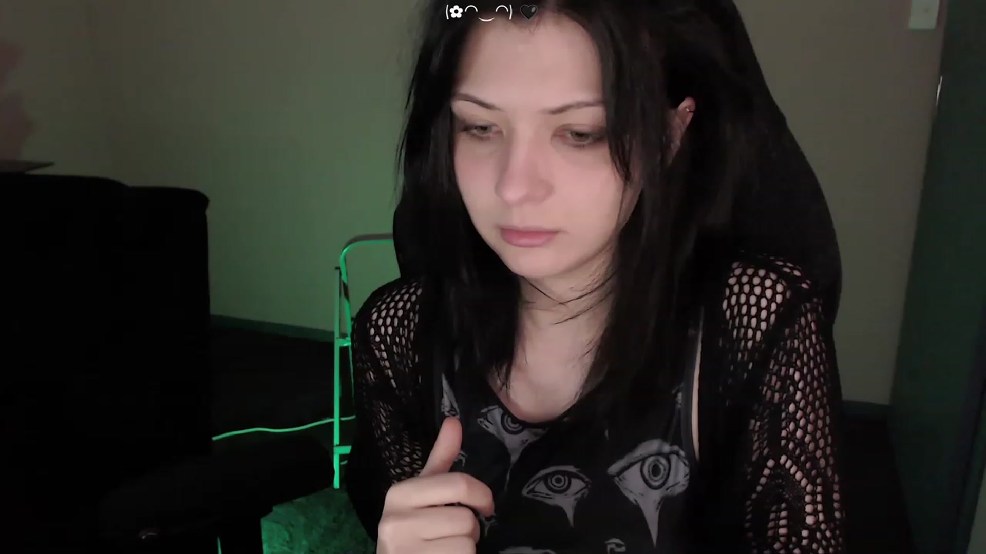 Gallery image thumbnail from RoomToAvoid's myfreecams stream on, 03/11/2023, 01:39 image 2 of 20