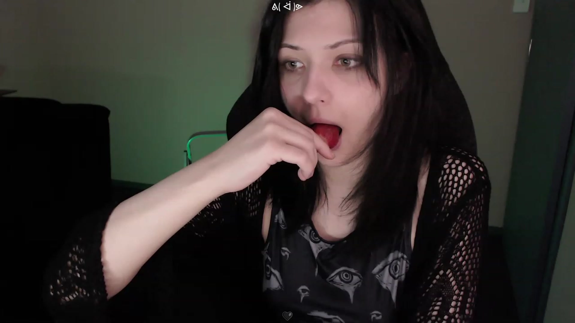 Gallery image thumbnail from RoomToAvoid's myfreecams stream on, 03/11/2023, 01:39 image 11 of 20