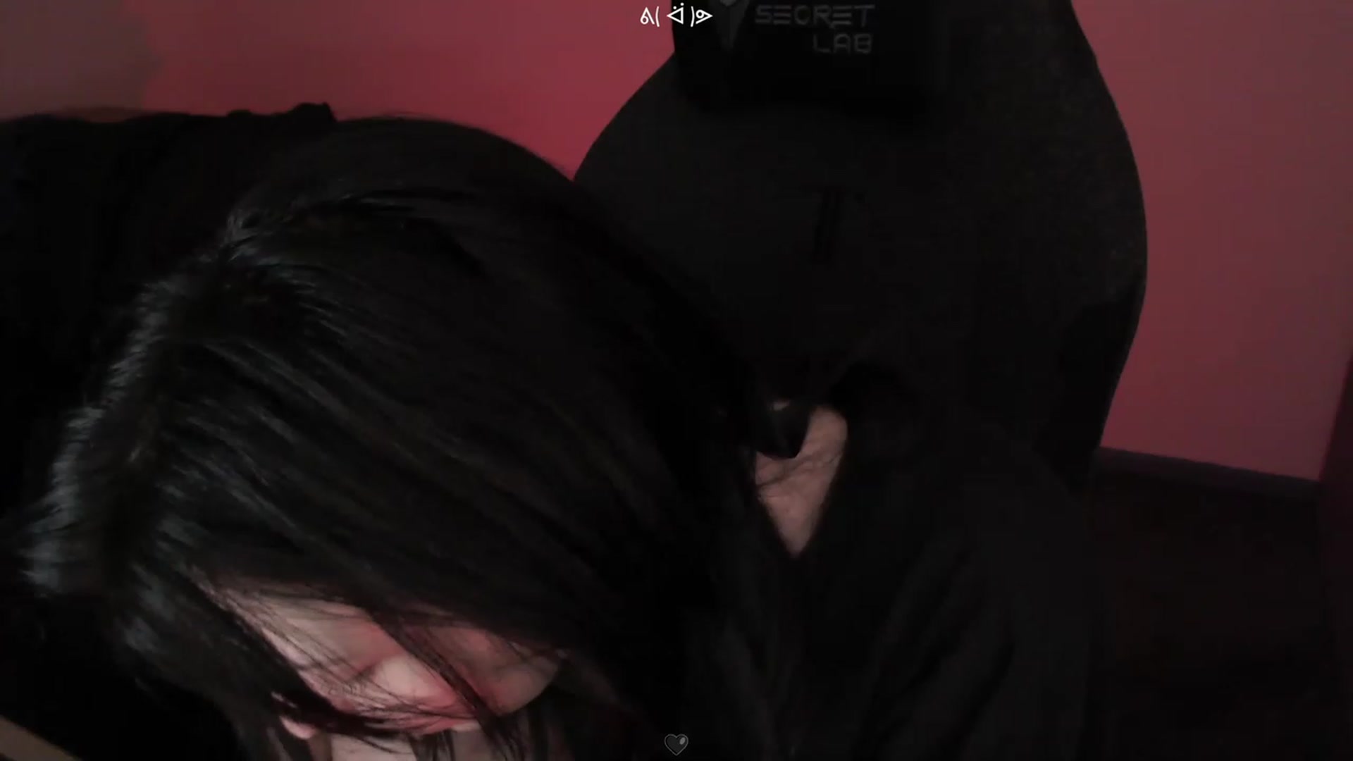 Gallery image thumbnail from RoomToAvoid's myfreecams stream on, 03/13/2023, 05:02 image 2 of 20