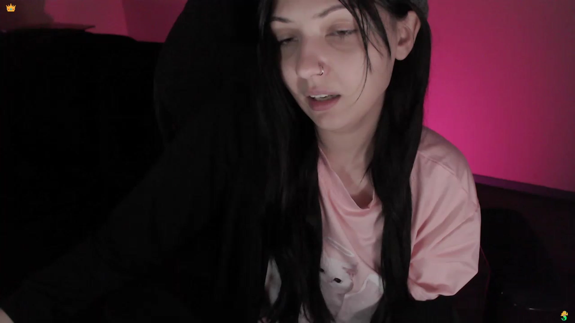 Gallery image thumbnail from RoomToAvoid's myfreecams stream on, 03/15/2023, 04:08 image 4 of 20