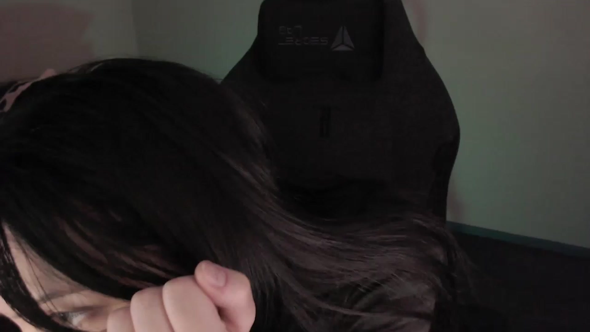 Gallery image thumbnail from RoomToAvoid's myfreecams stream on, 03/16/2023, 02:52 image 10 of 20