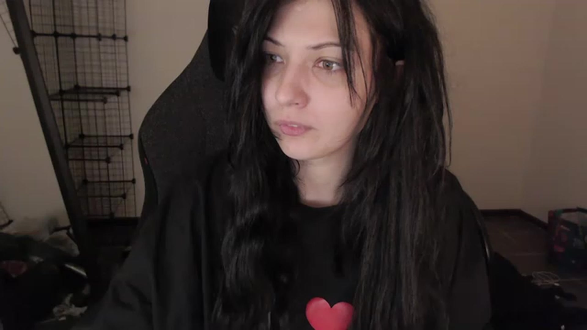 Gallery image thumbnail from RoomToAvoid's myfreecams stream on, 03/21/2023, 24:10 image 10 of 20
