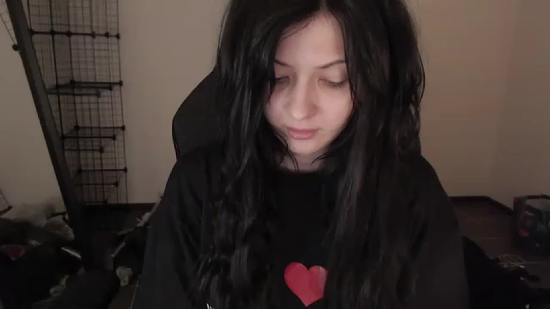 Gallery image thumbnail from RoomToAvoid's myfreecams stream on, 03/21/2023, 24:10 image 9 of 20