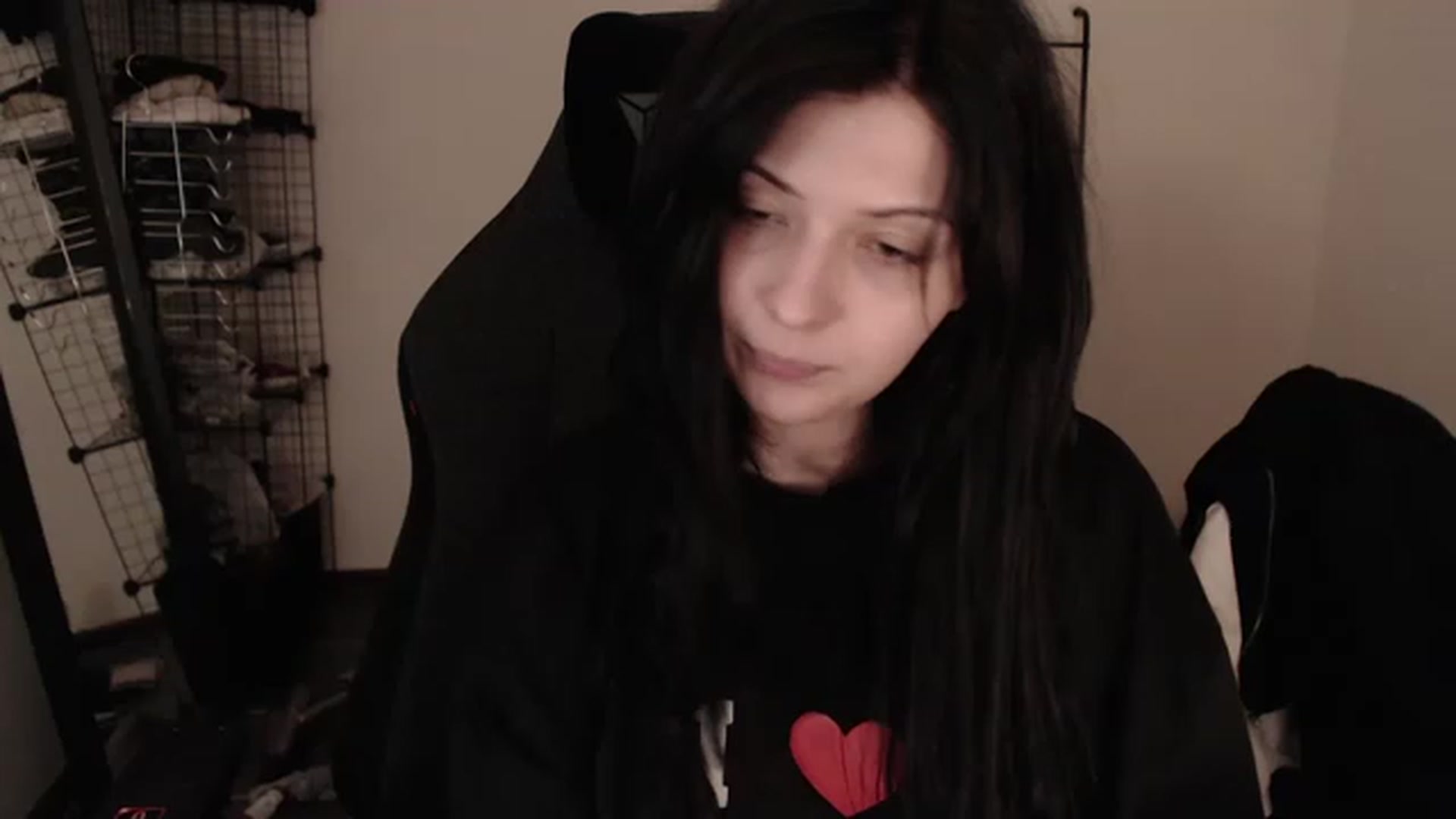 Gallery image thumbnail from RoomToAvoid's myfreecams stream on, 03/21/2023, 04:15 image 3 of 20
