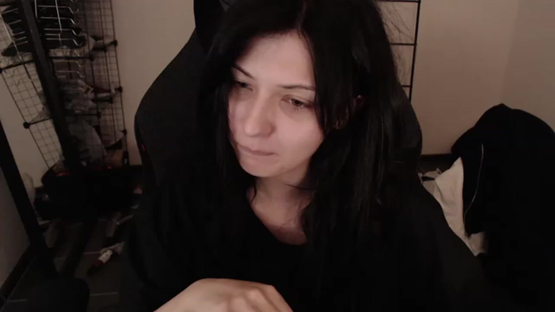 Gallery image thumbnail from RoomToAvoid's myfreecams stream on, 03/21/2023, 04:15 image 8 of 20