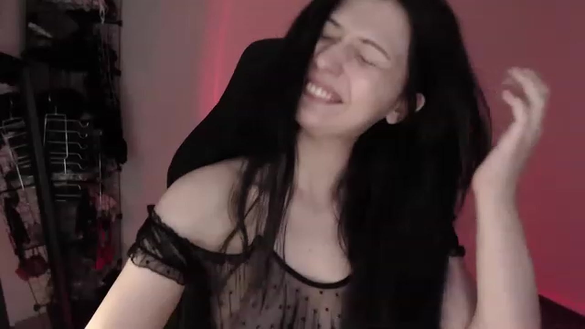 Gallery image thumbnail from RoomToAvoid's myfreecams stream on, 03/22/2023, 05:38 image 19 of 20