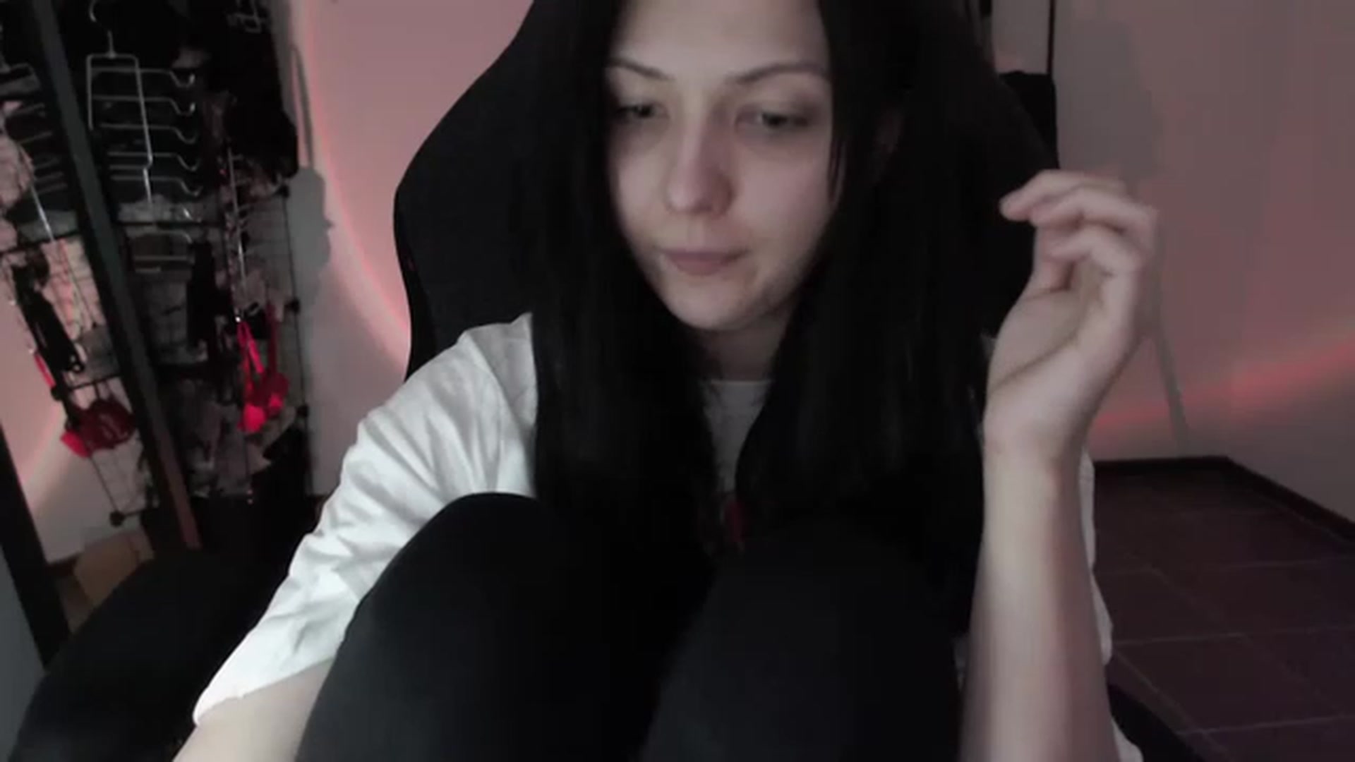 Gallery image thumbnail from RoomToAvoid's myfreecams stream on, 03/23/2023, 05:08 image 11 of 20